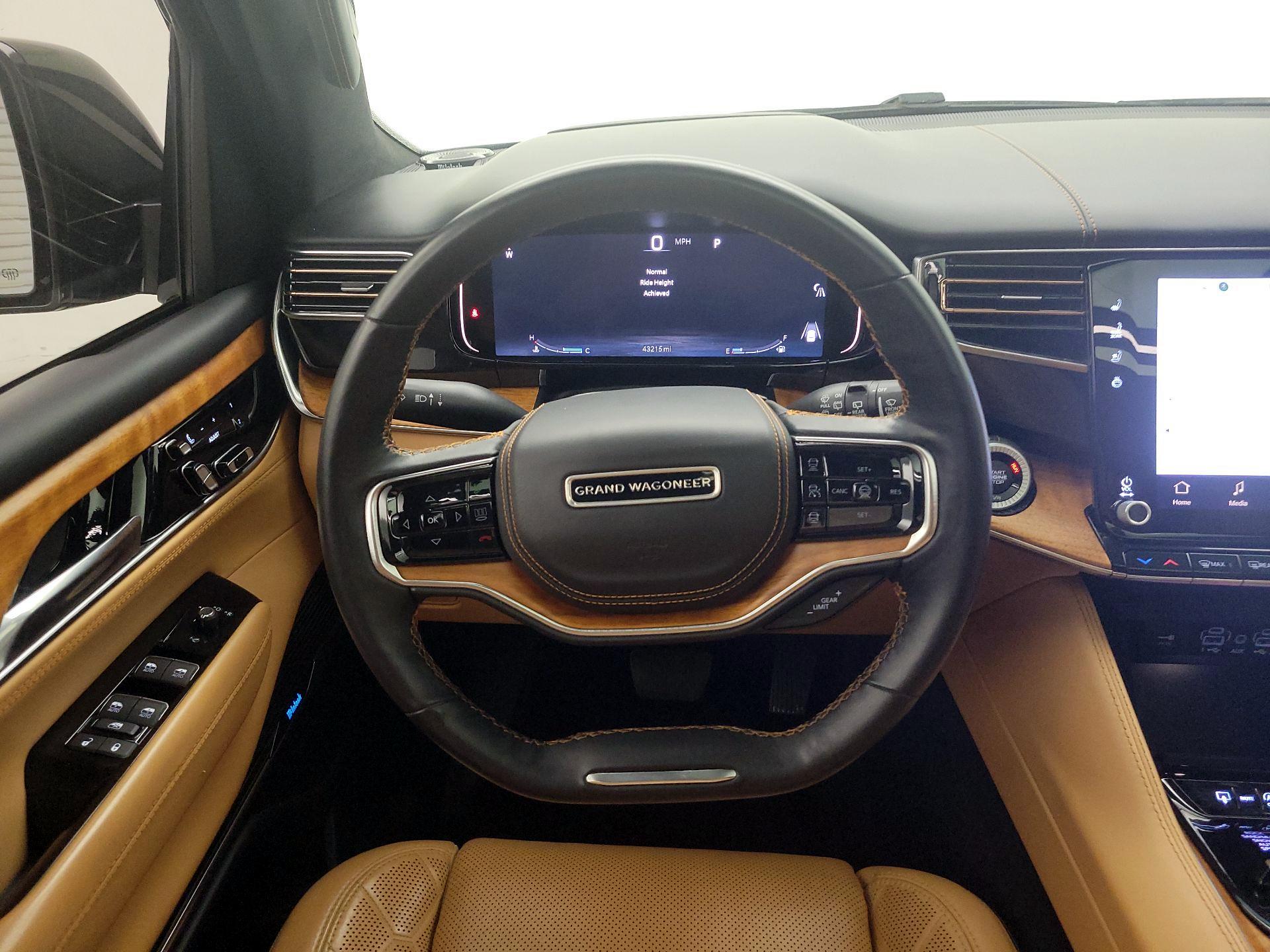 Thumbnail: 2023 Jeep Grand Wagoneer - 10