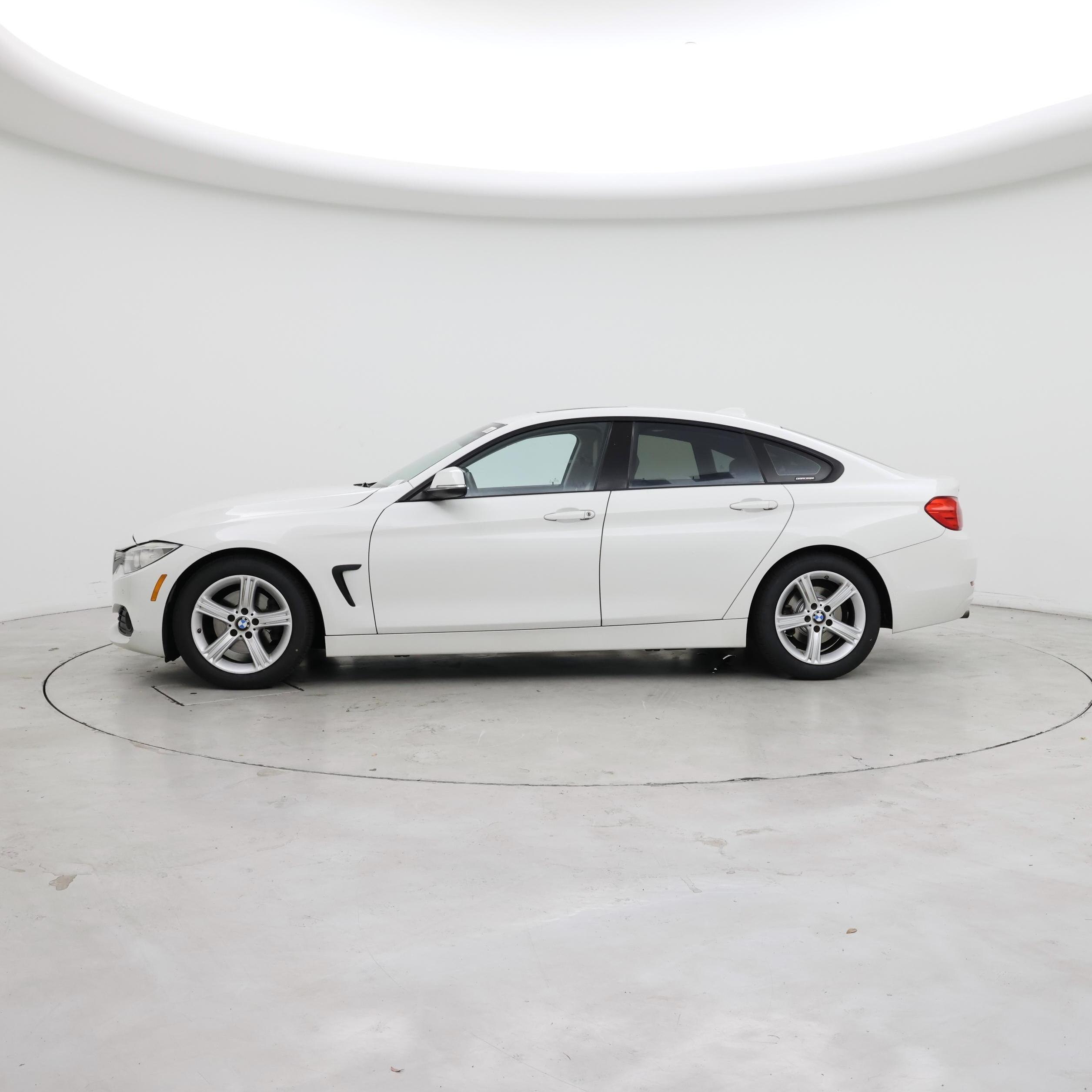 Thumbnail: 2015 BMW 4 Series - 3