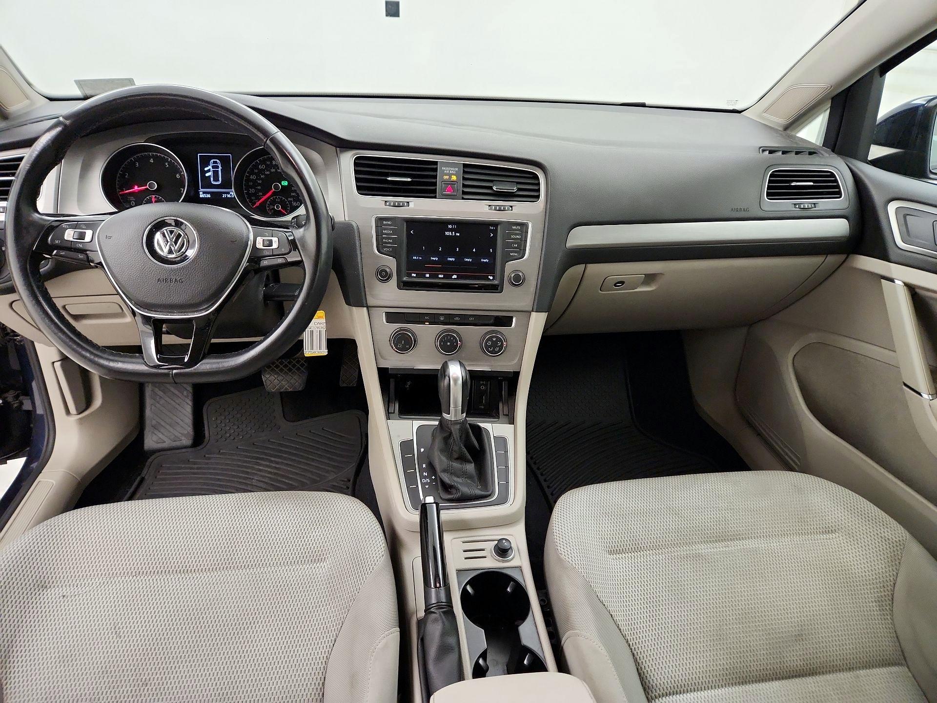 Thumbnail: 2016 Volkswagen Golf - 9