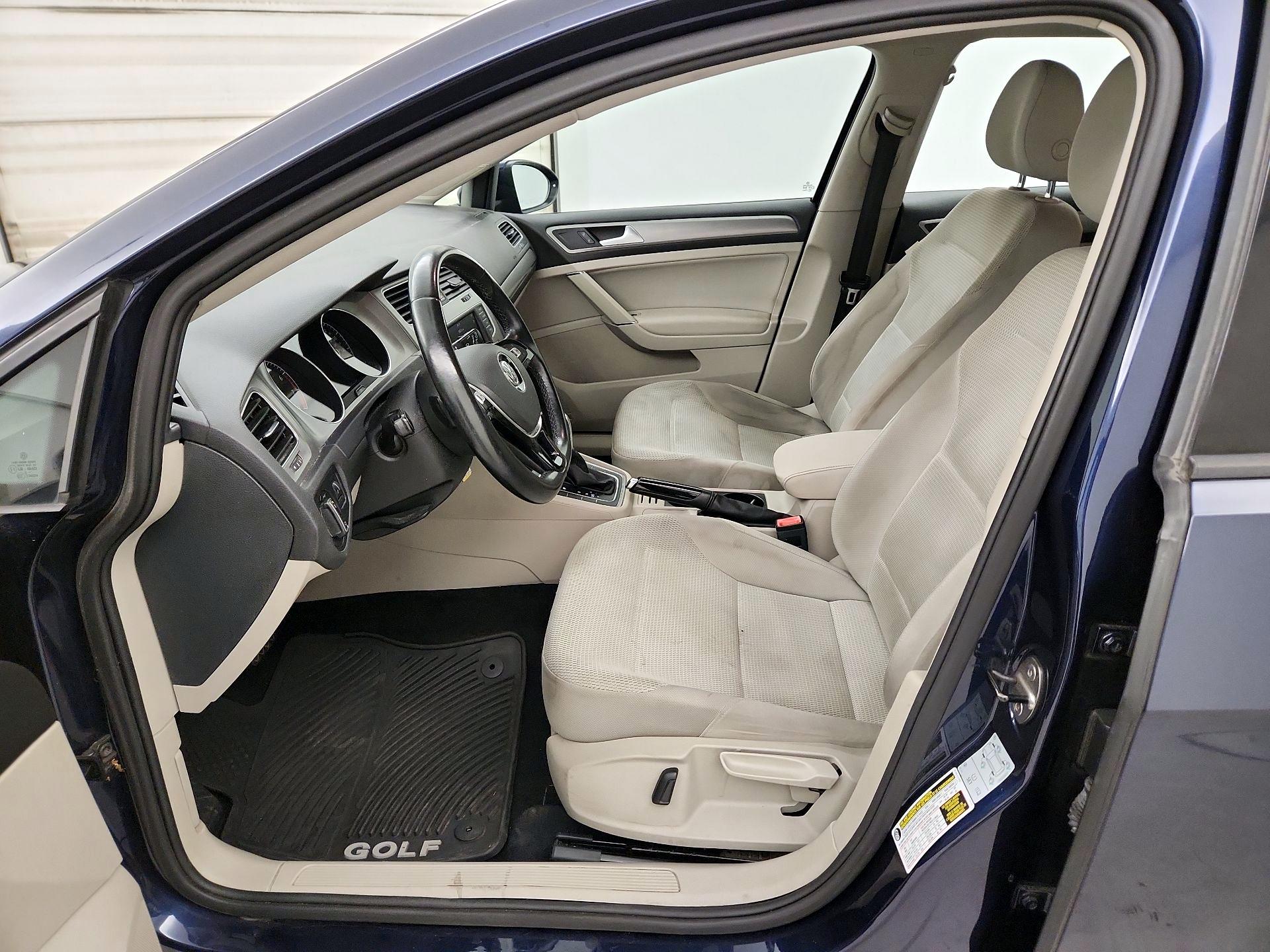 Thumbnail: 2016 Volkswagen Golf - 11