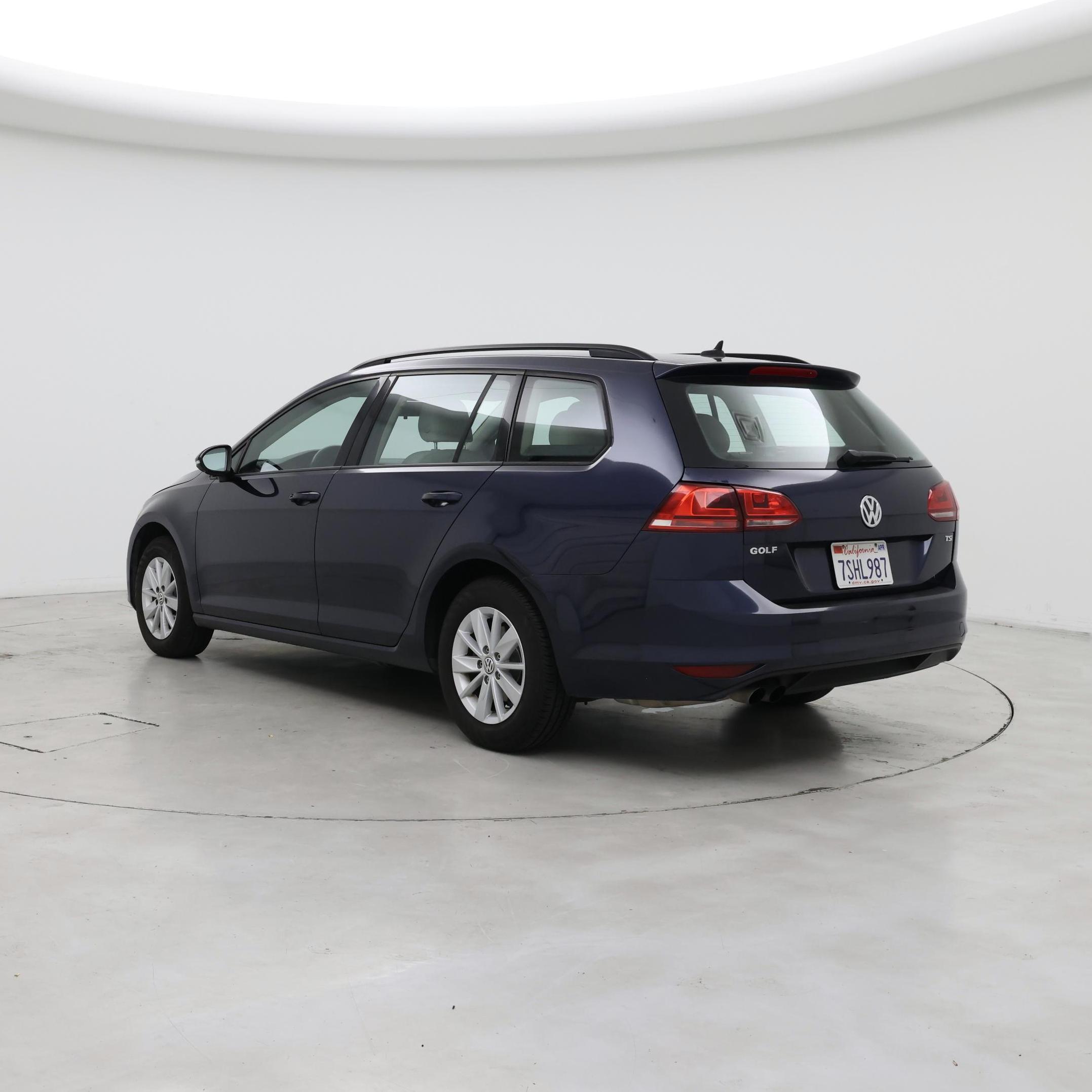 Thumbnail: 2016 Volkswagen Golf - 2