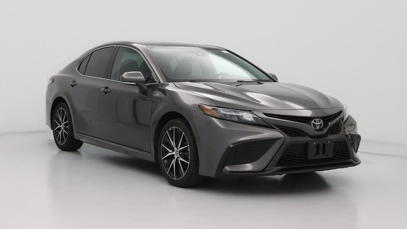 2022 Toyota Camry SE Hero Image
