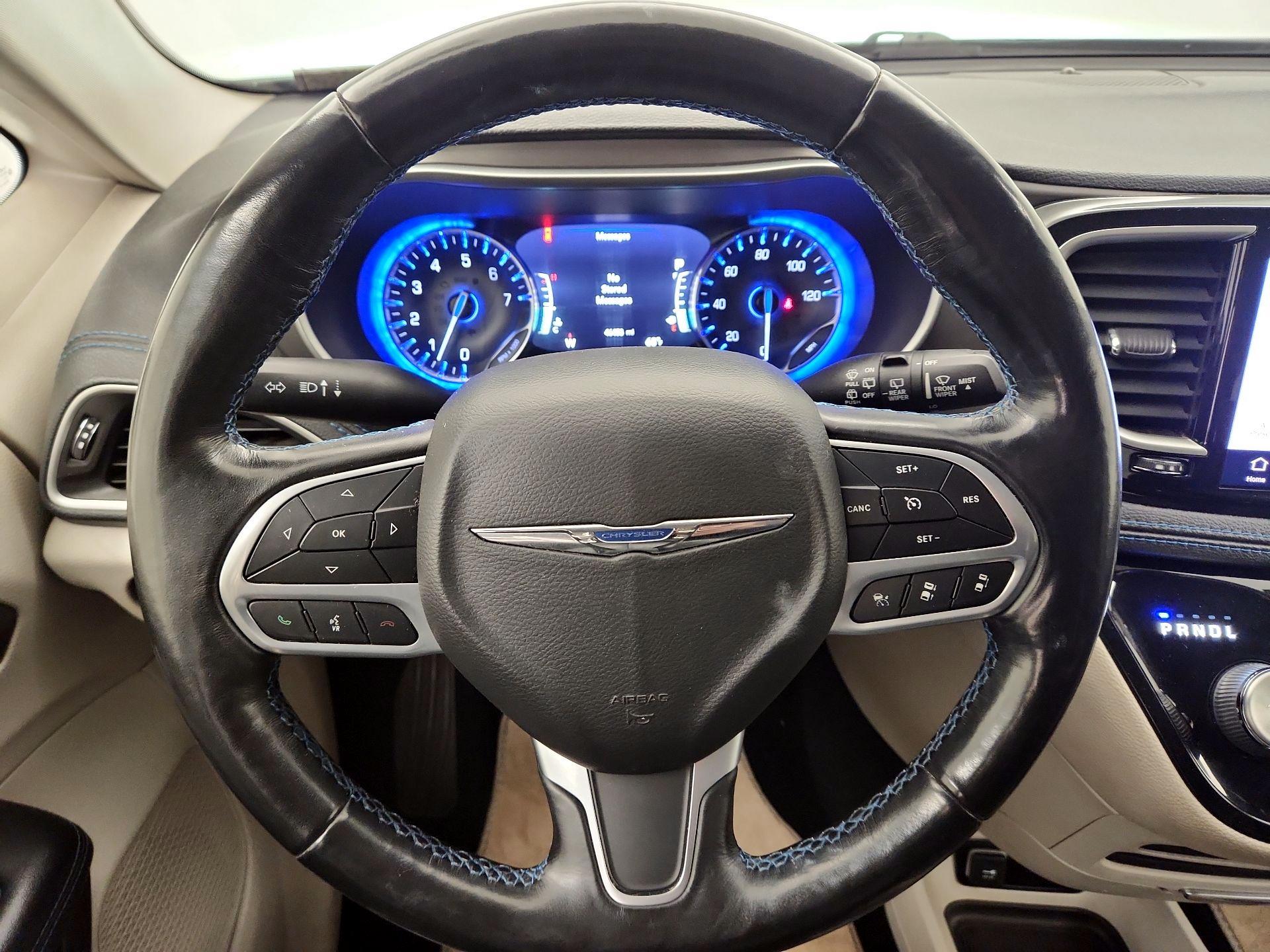 Thumbnail: 2021 Chrysler Pacifica - 10