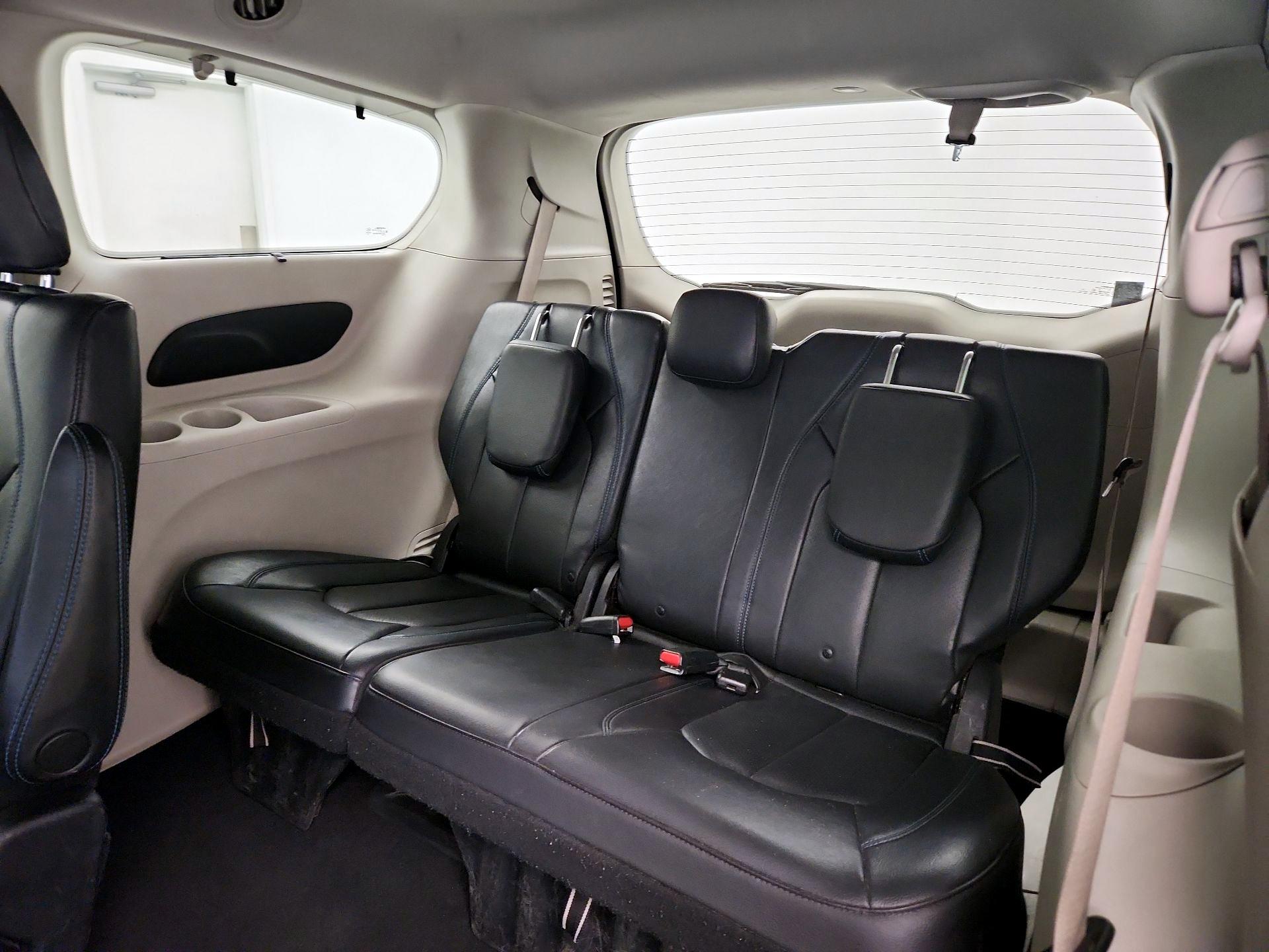 Thumbnail: 2021 Chrysler Pacifica - 20