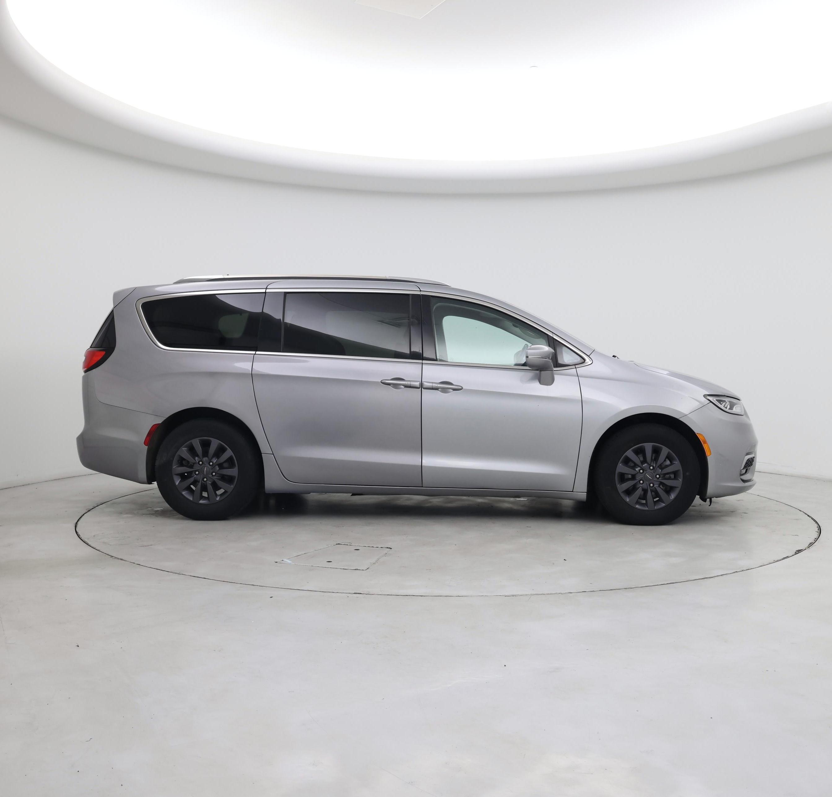 Thumbnail: 2021 Chrysler Pacifica - 7