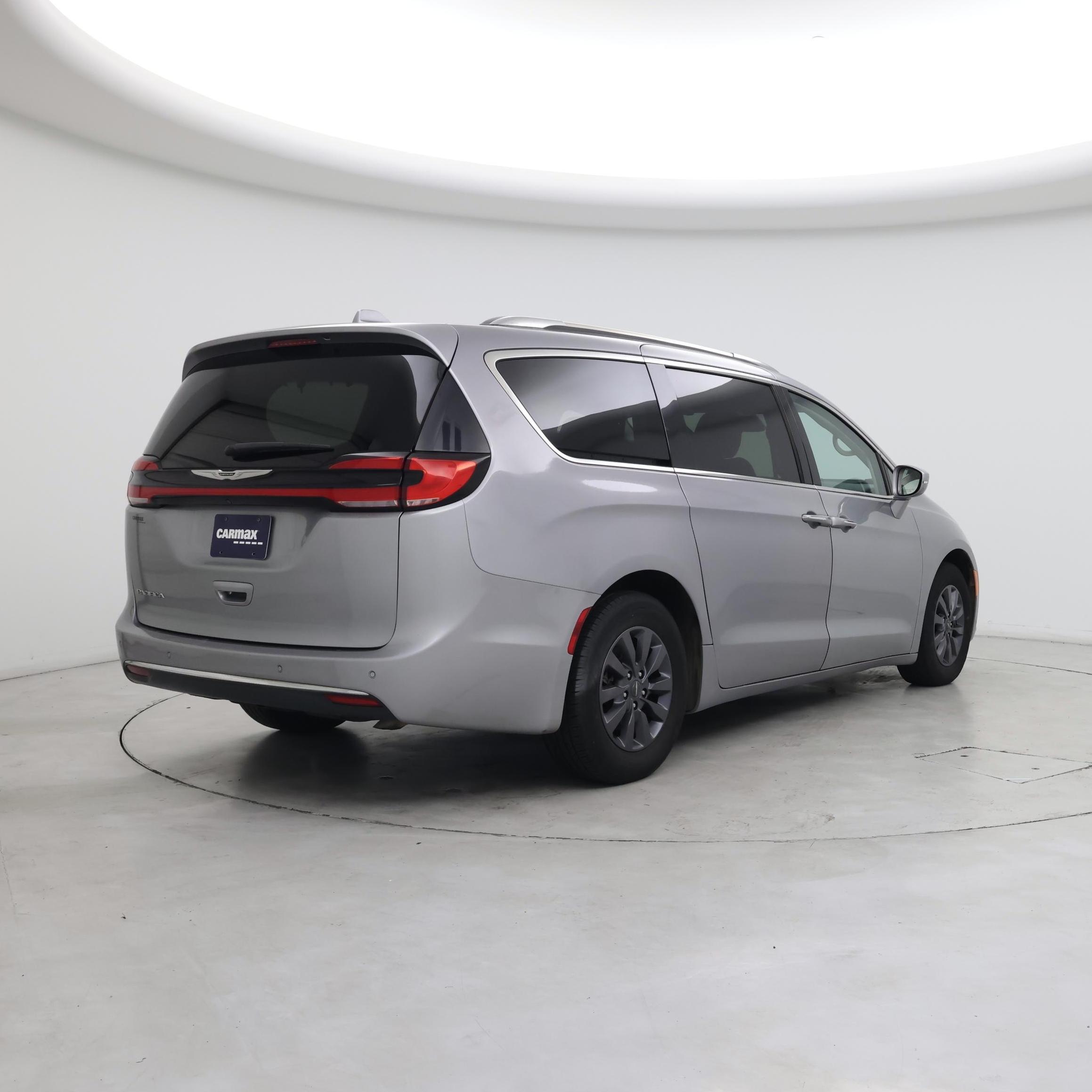 Thumbnail: 2021 Chrysler Pacifica - 8