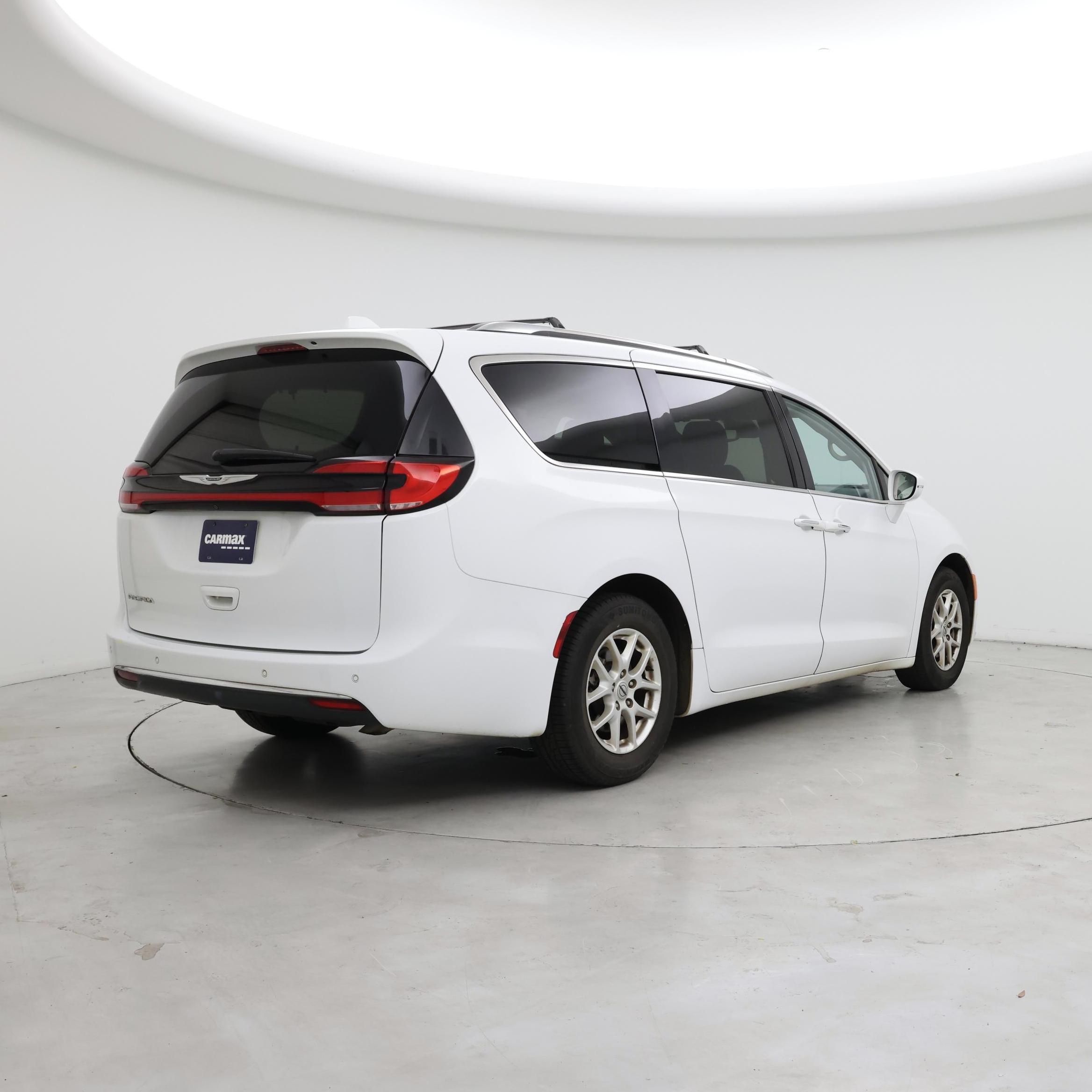 Thumbnail: 2021 Chrysler Pacifica - 8