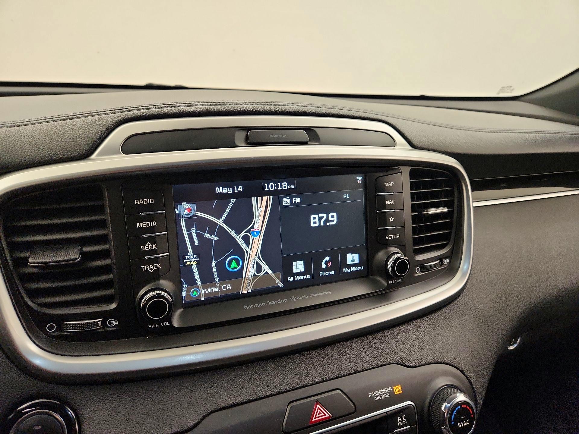 Thumbnail: 2019 Kia Sorento - 16