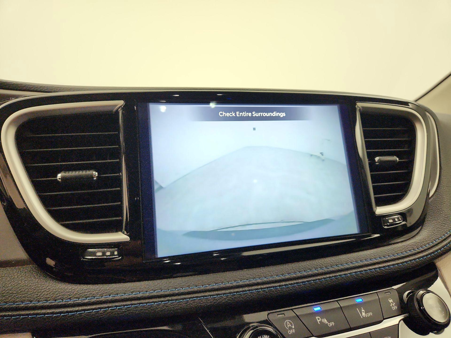 Thumbnail: 2021 Chrysler Pacifica - 14