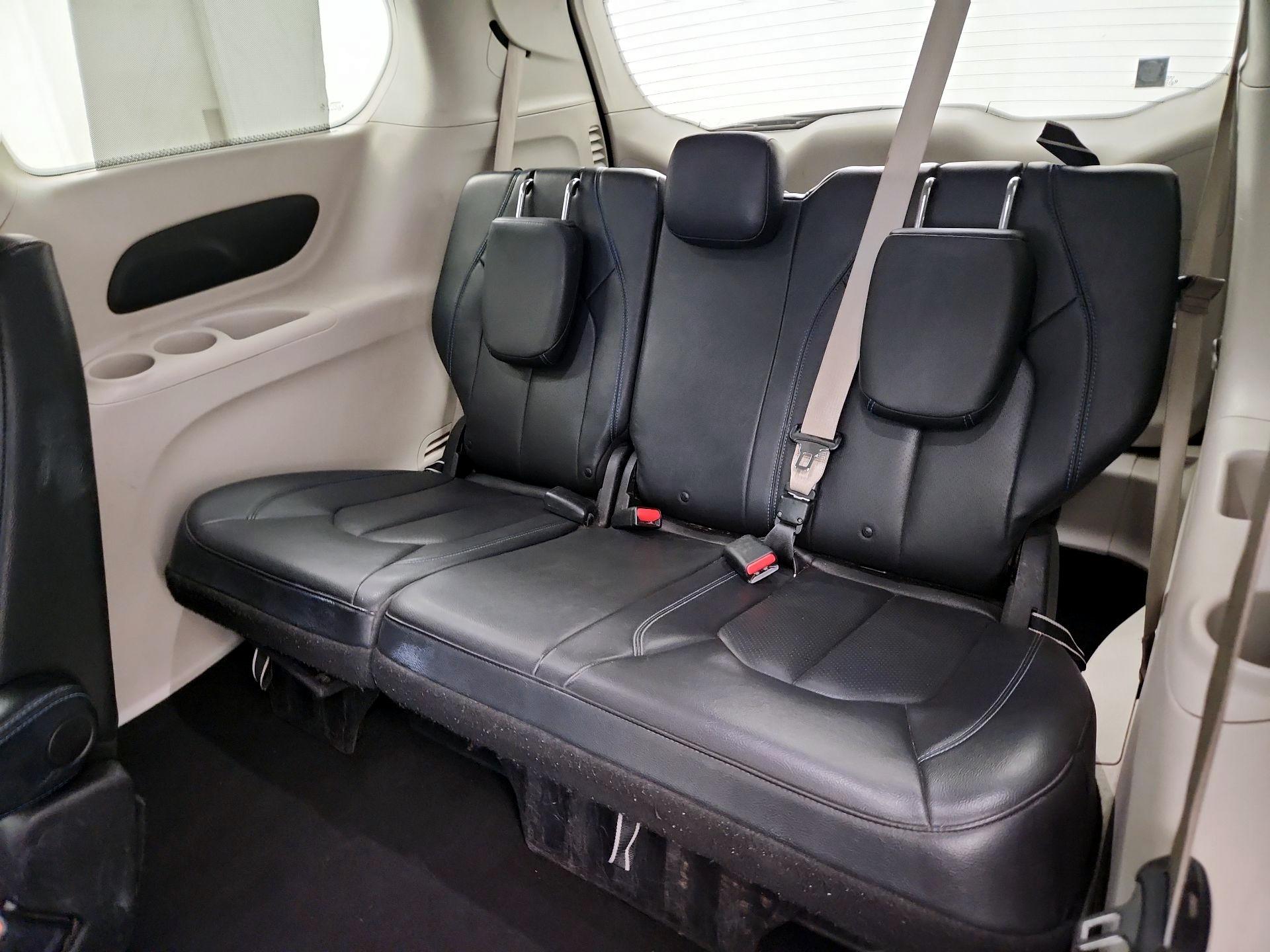 Thumbnail: 2021 Chrysler Pacifica - 20