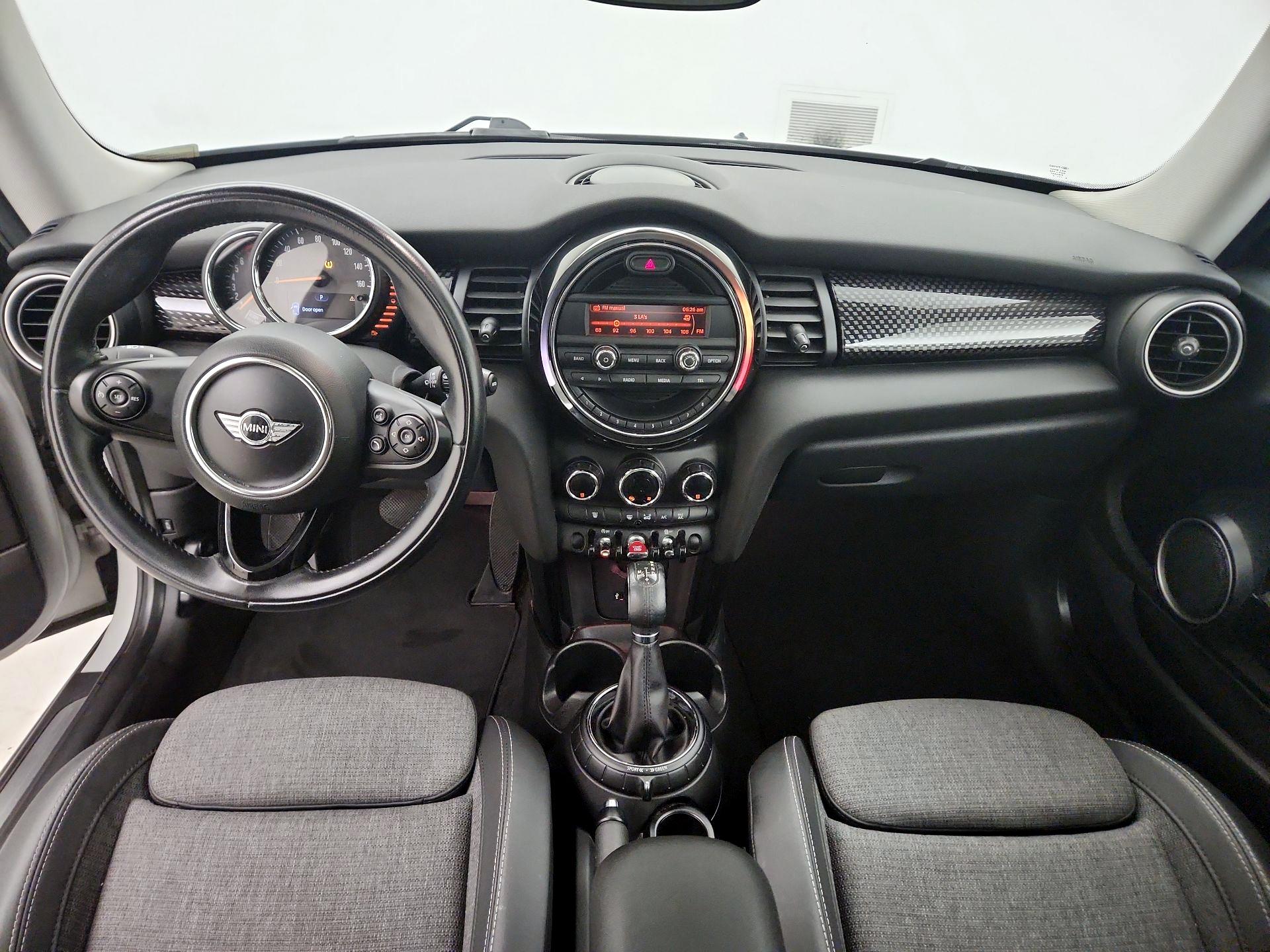 Thumbnail: 2015 MINI Cooper Hardtop - 9