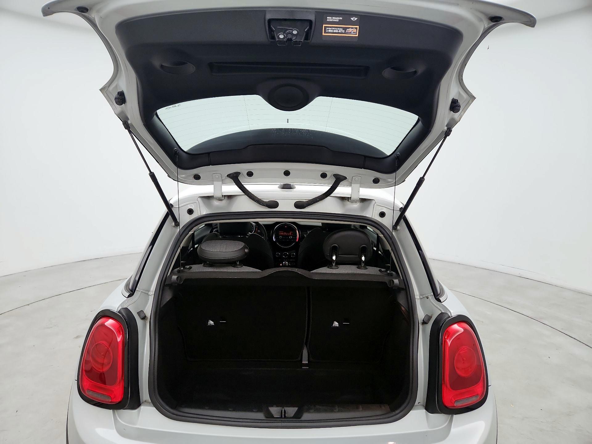 Thumbnail: 2015 MINI Cooper Hardtop - 20