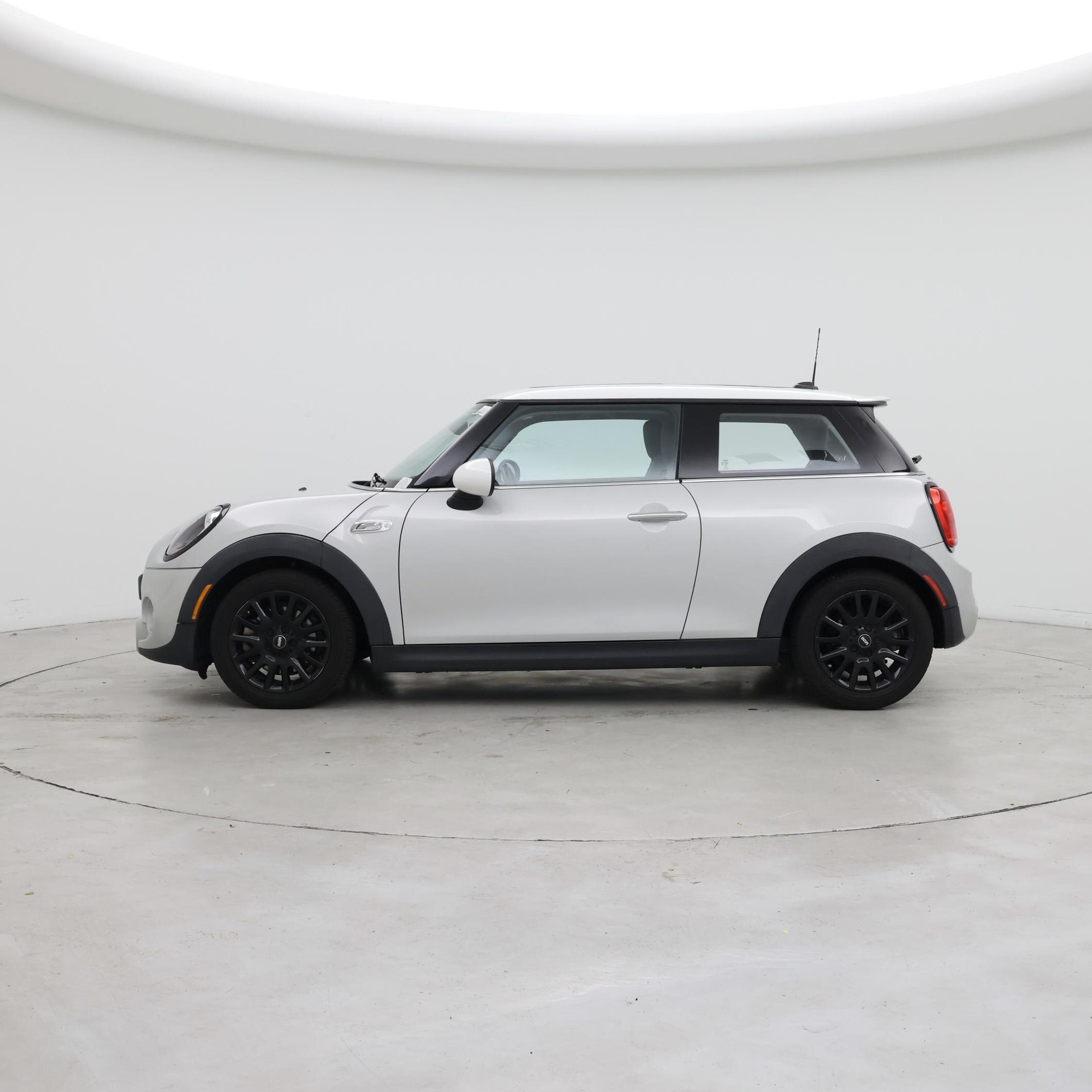 Thumbnail: 2015 MINI Cooper Hardtop - 3