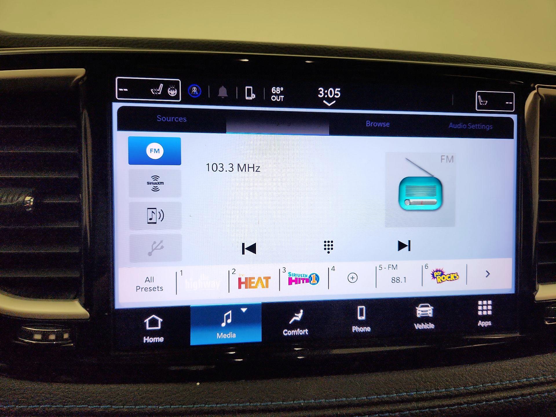 Thumbnail: 2021 Chrysler Pacifica - 15