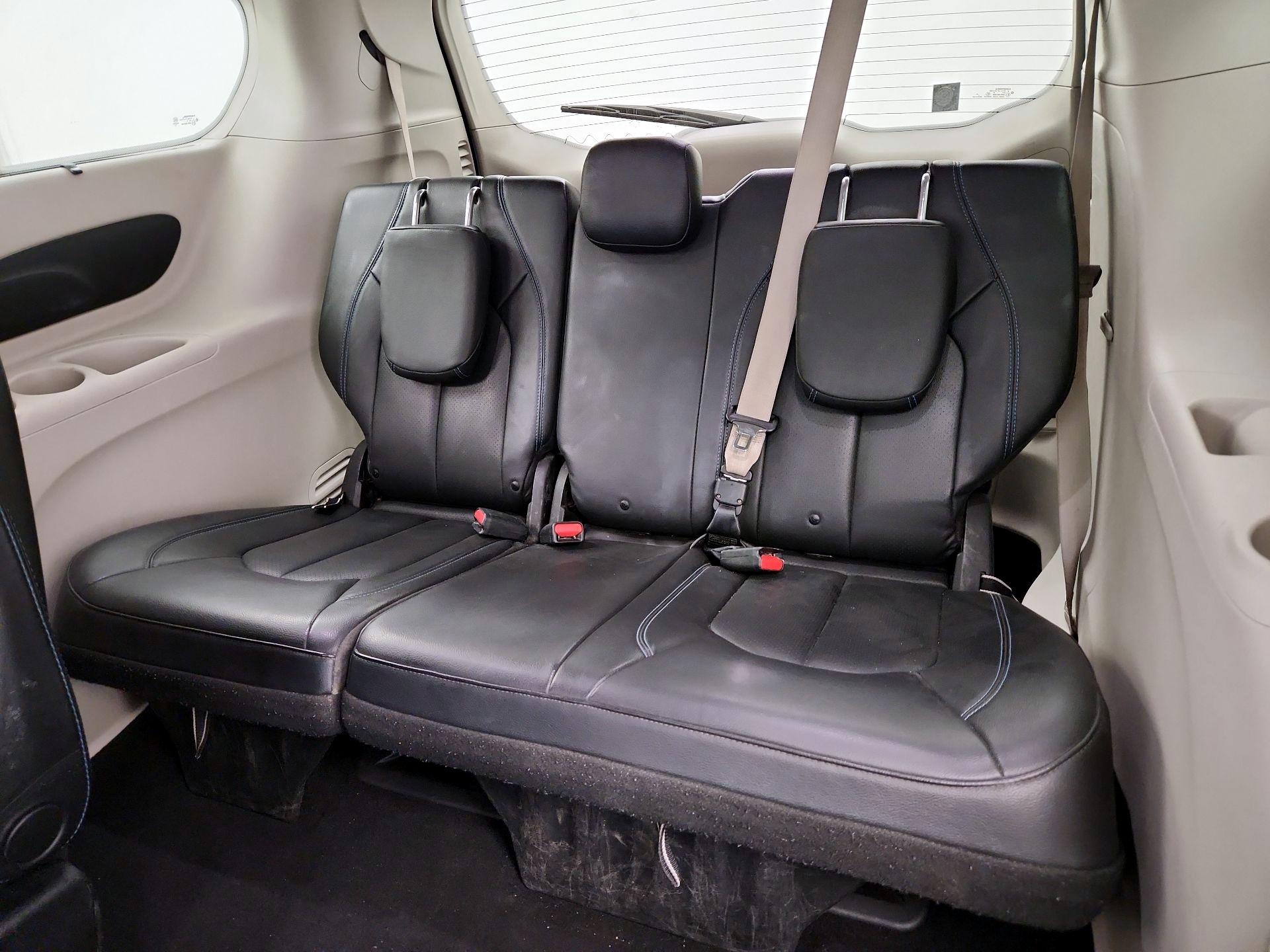 Thumbnail: 2021 Chrysler Pacifica - 20