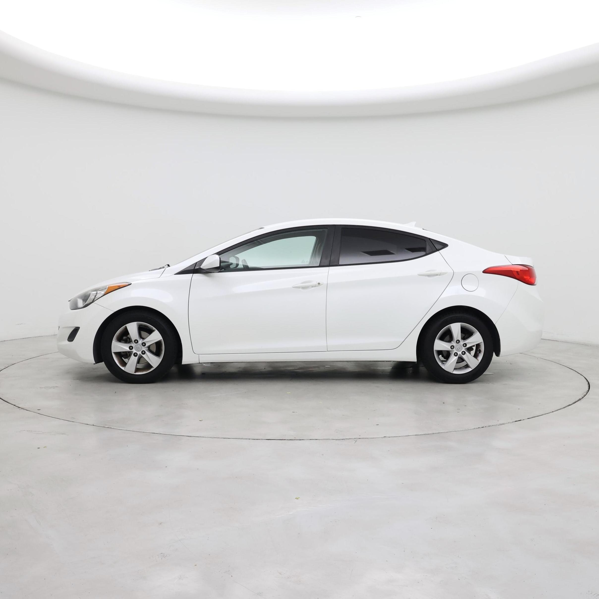 Thumbnail: 2013 Hyundai Elantra - 3