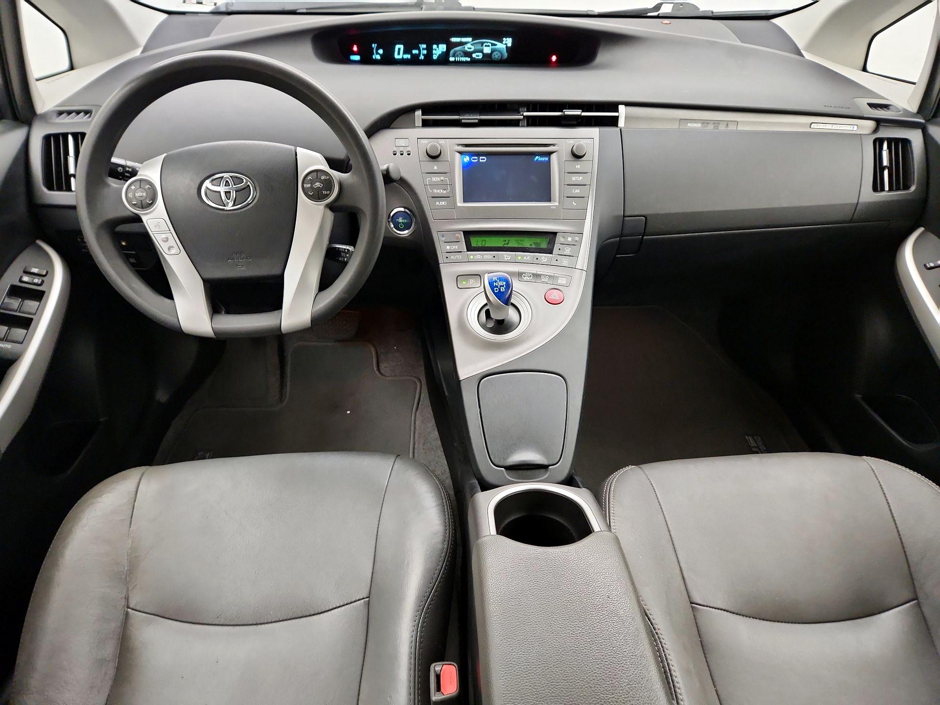 Thumbnail: 2014 Toyota Prius - 9