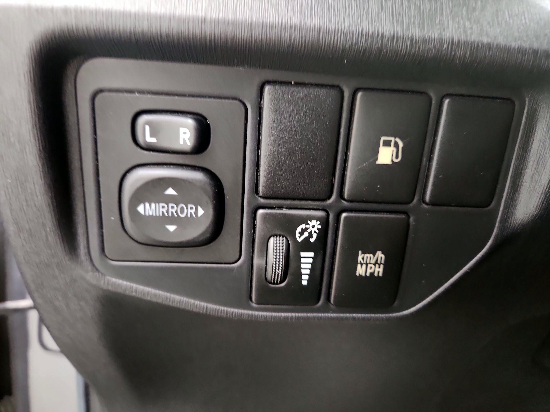 Thumbnail: 2014 Toyota Prius - 13