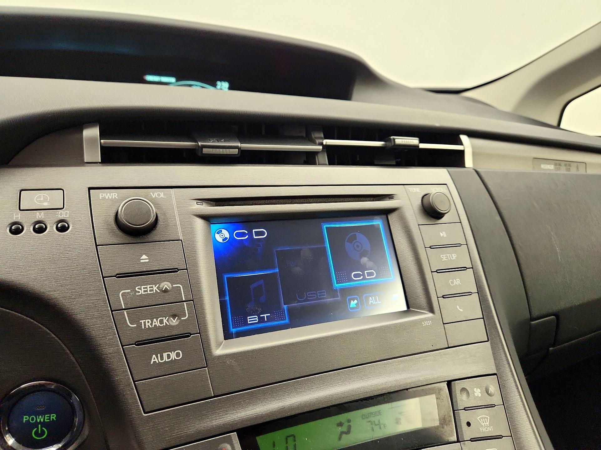 Thumbnail: 2014 Toyota Prius - 15