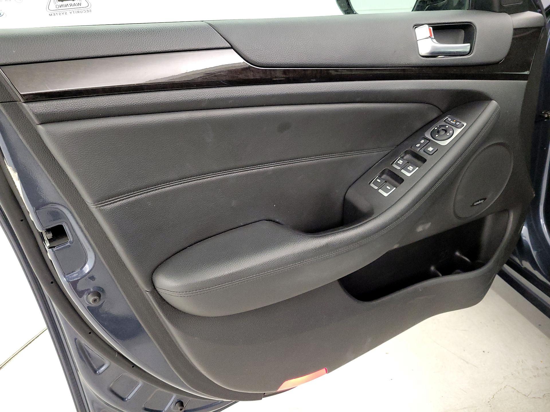 Thumbnail: 2014 Kia Cadenza - 12