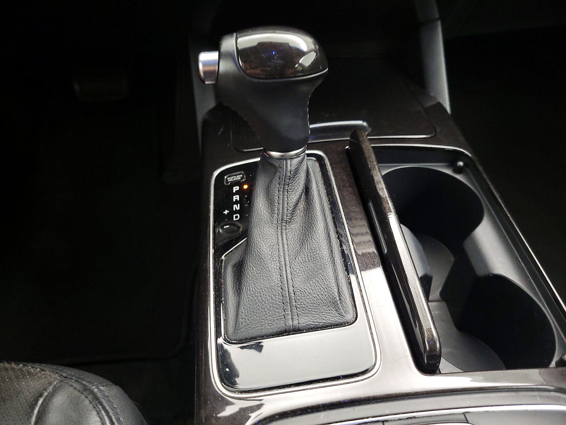 Thumbnail: 2014 Kia Cadenza - 18