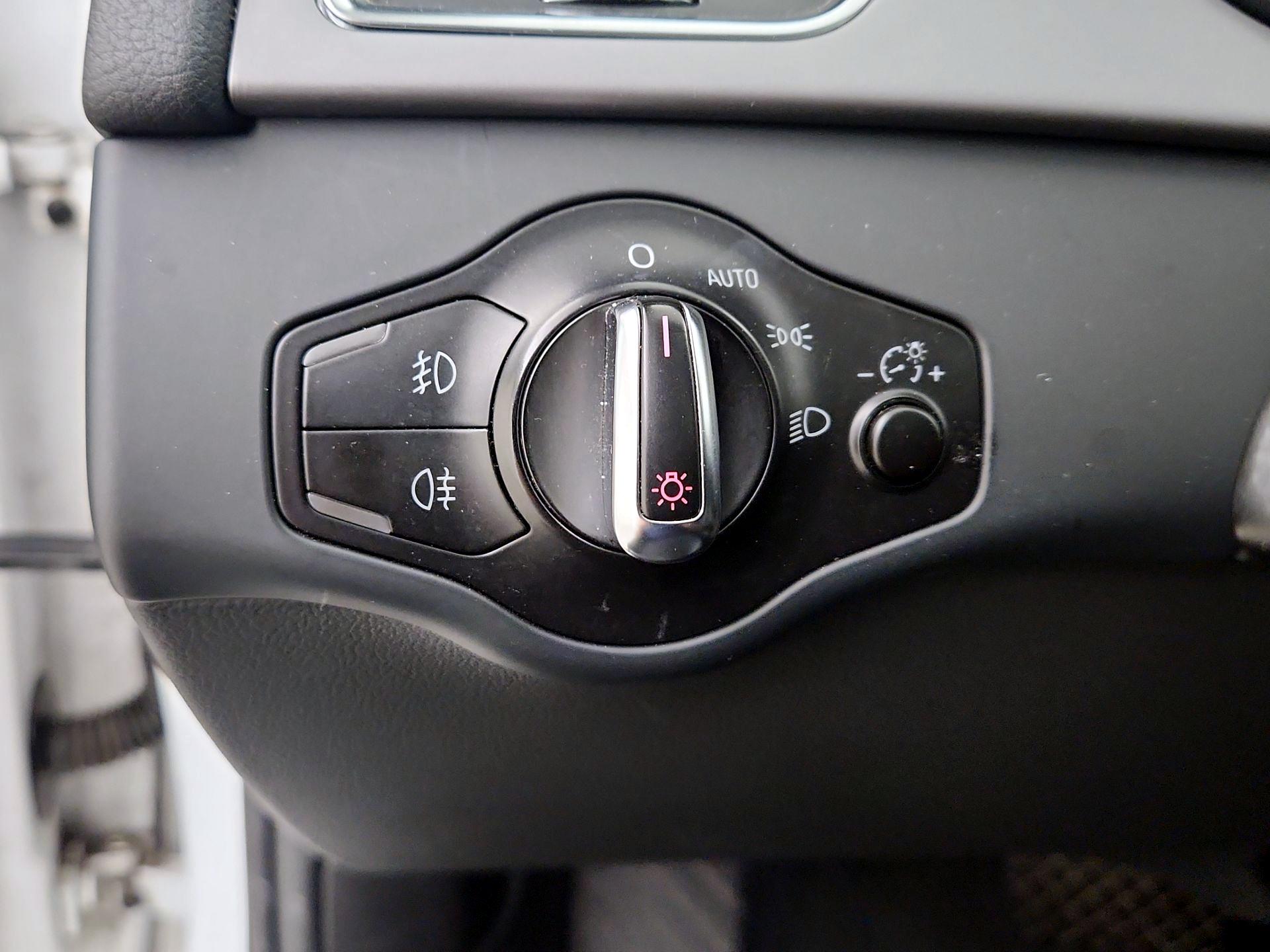Thumbnail: 2014 Audi A4 - 13