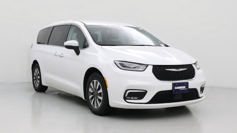2023 Chrysler Pacifica Hybrid Touring L Hero Image