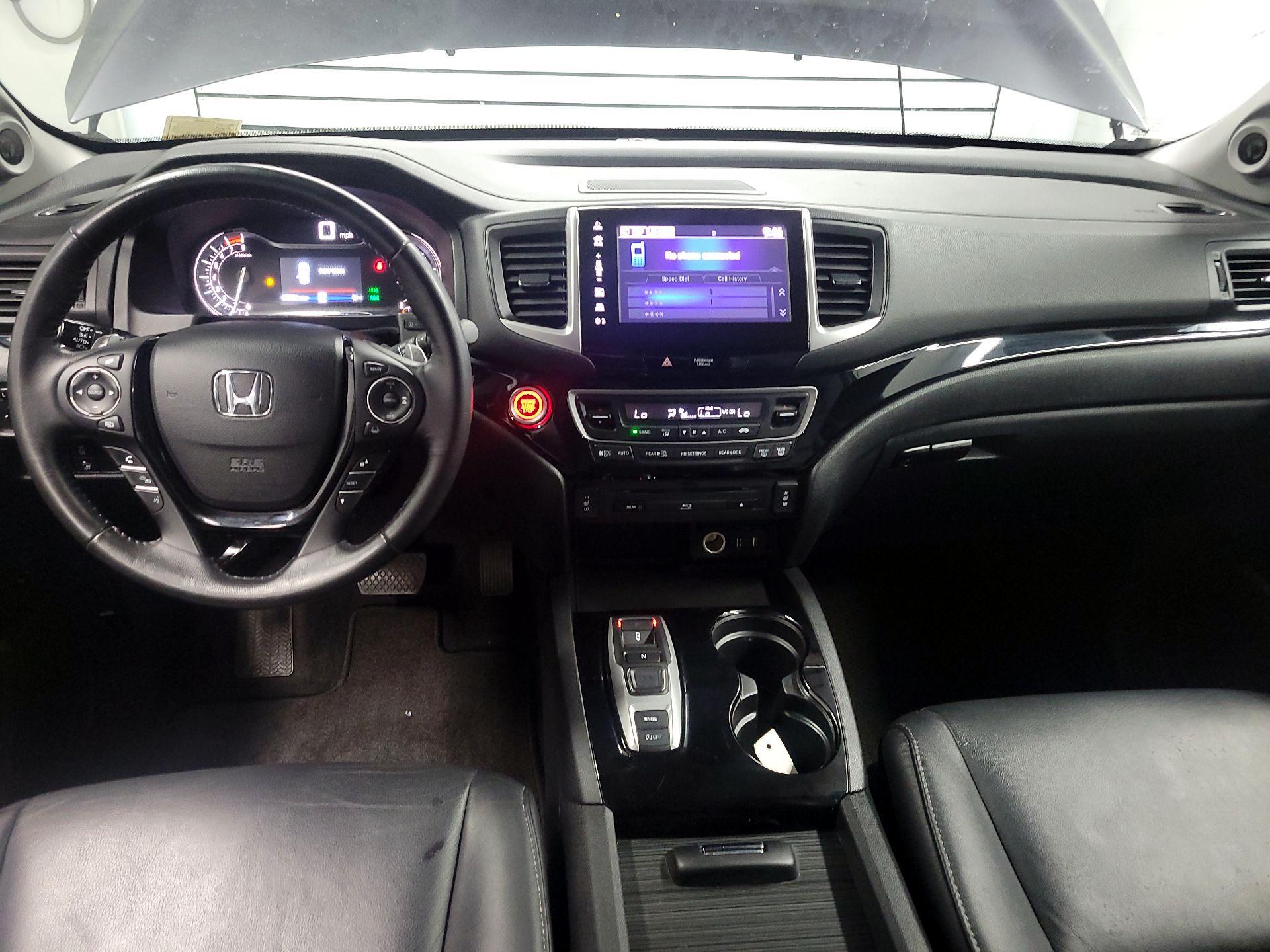 Thumbnail: 2017 Honda Pilot - 9