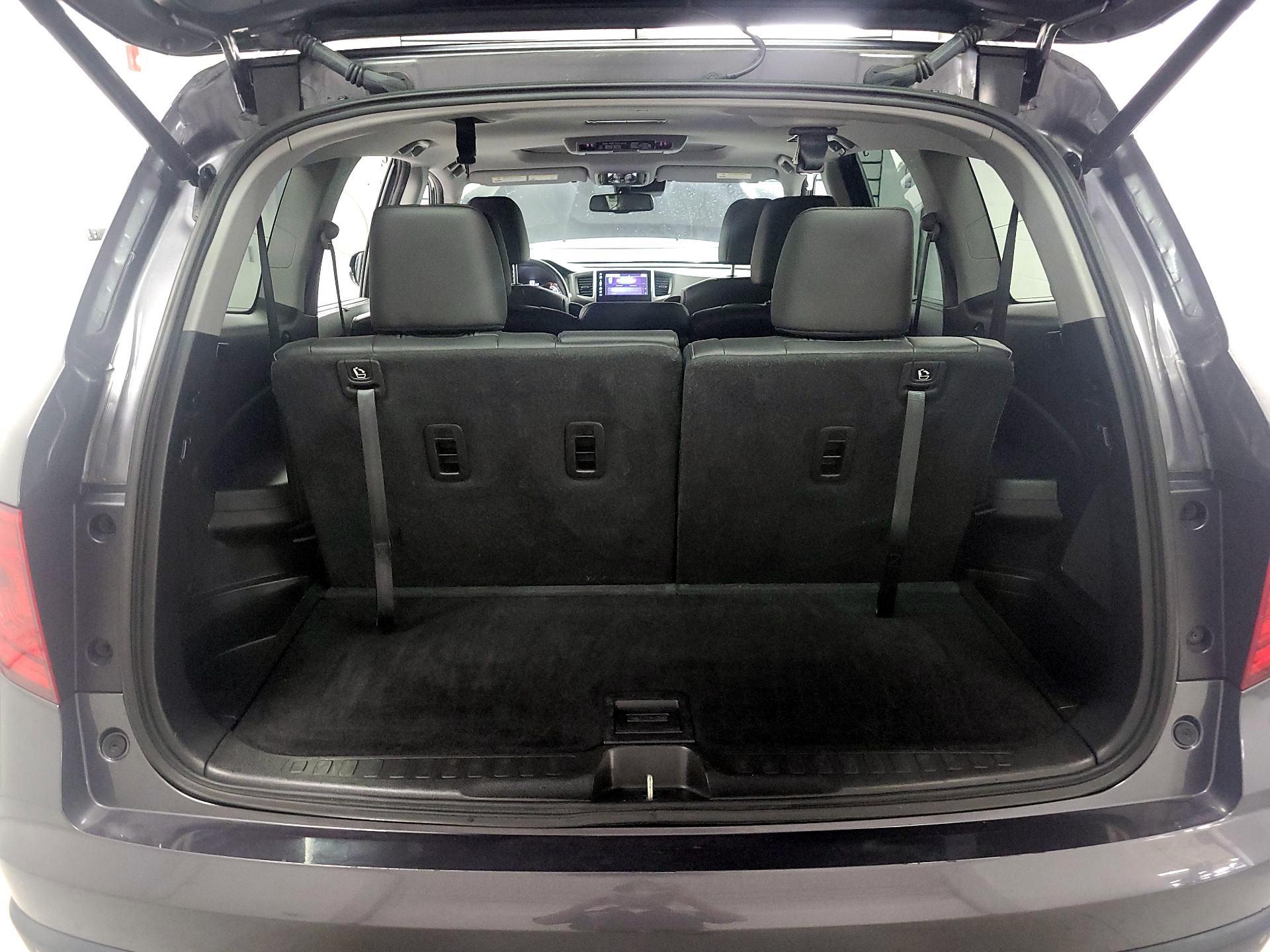 Thumbnail: 2017 Honda Pilot - 18