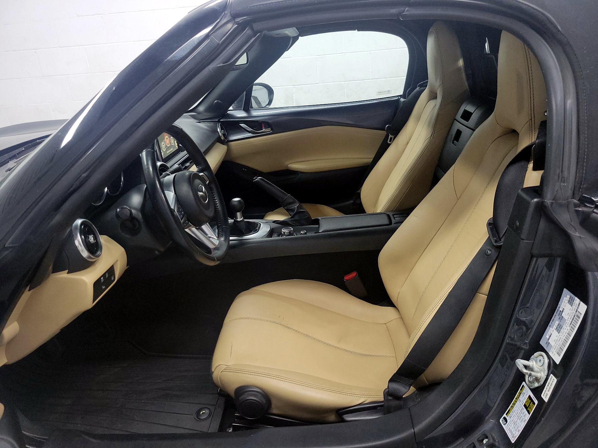 Thumbnail: 2016 Mazda MX-5 Miata - 11