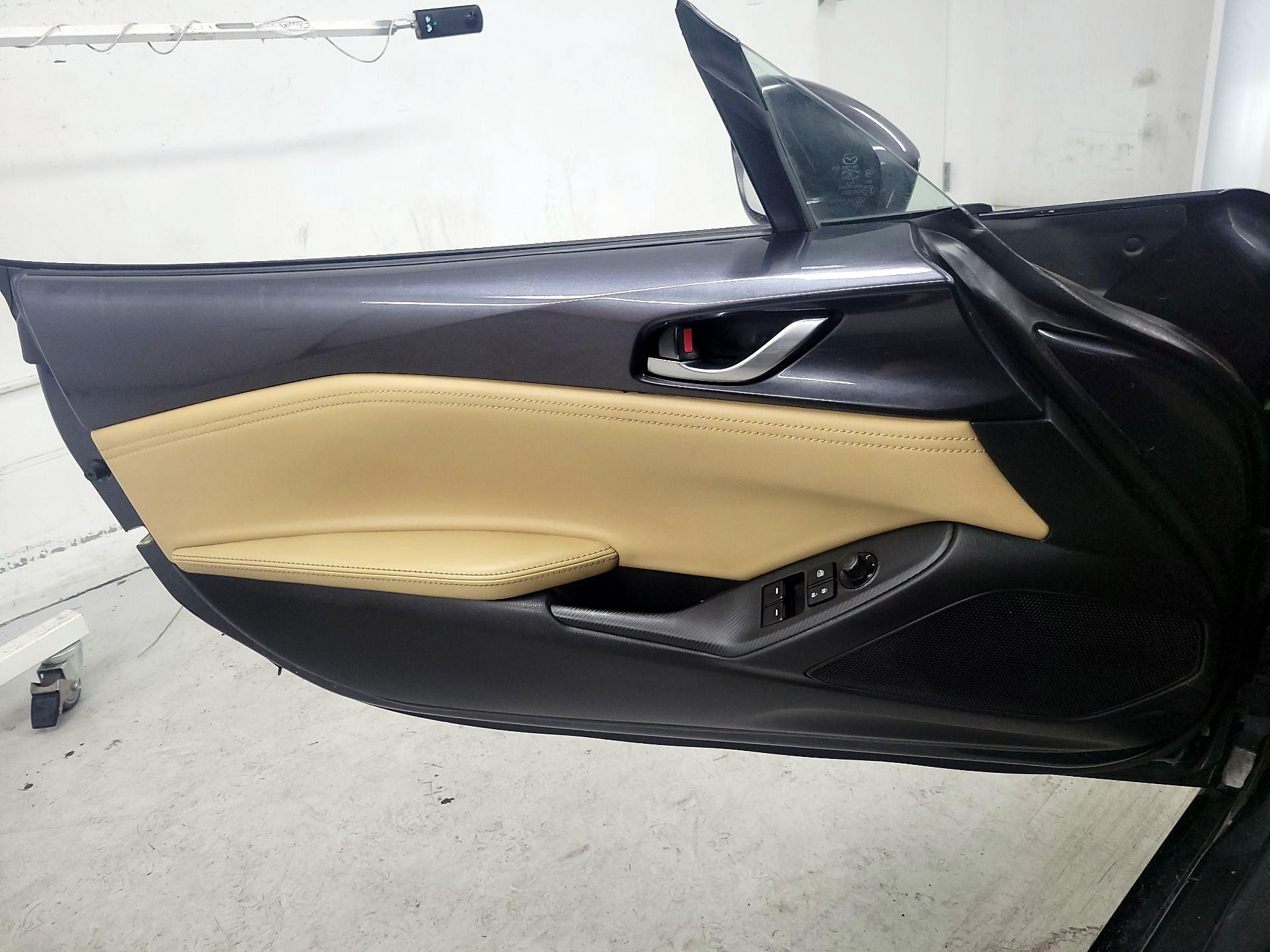 Thumbnail: 2016 Mazda MX-5 Miata - 12