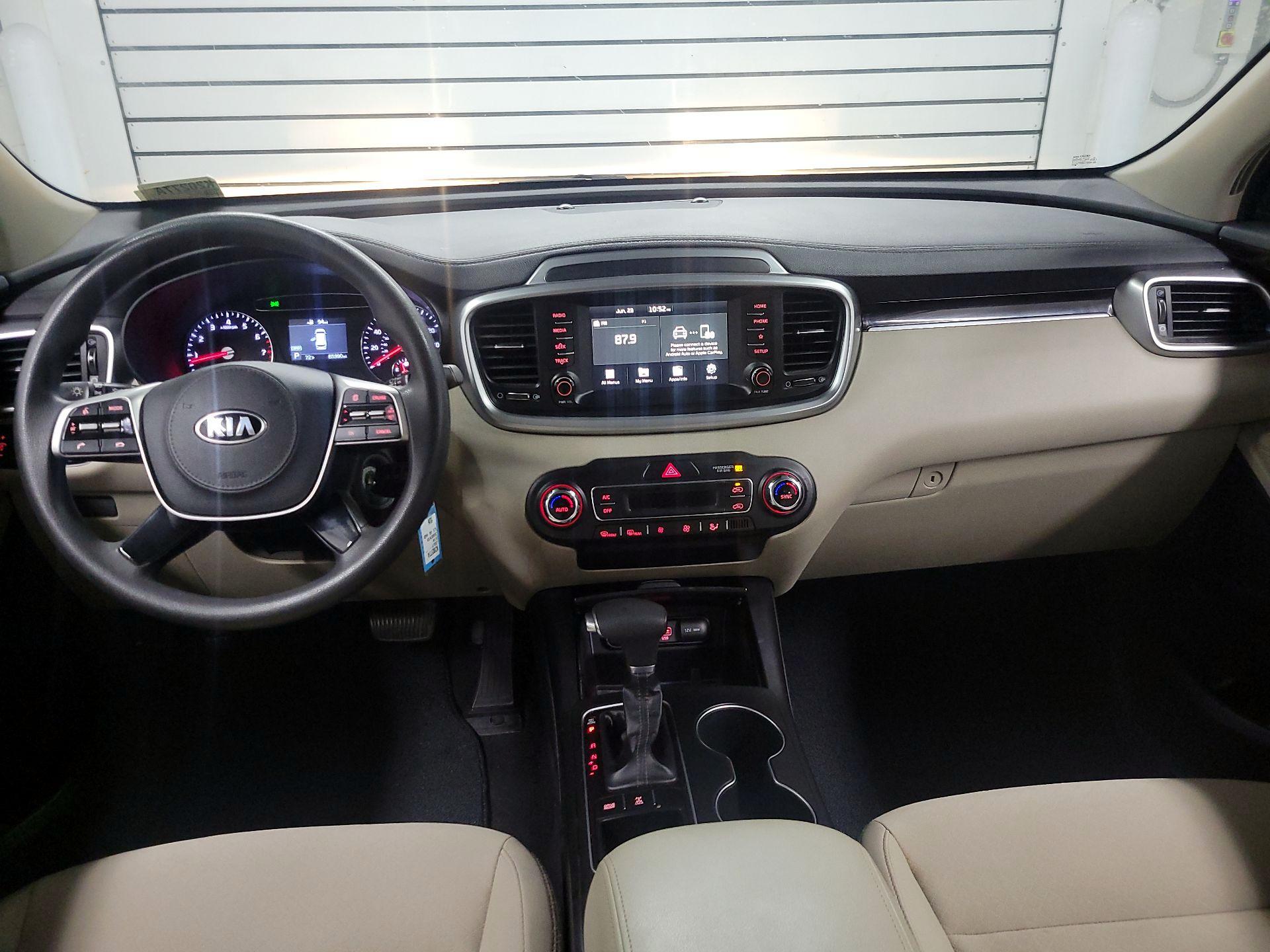 Thumbnail: 2019 Kia Sorento - 9