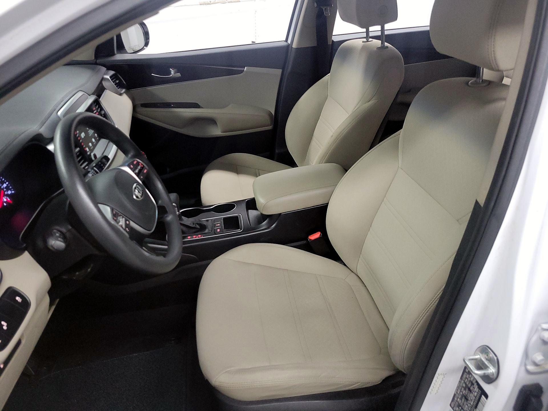 Thumbnail: 2019 Kia Sorento - 11