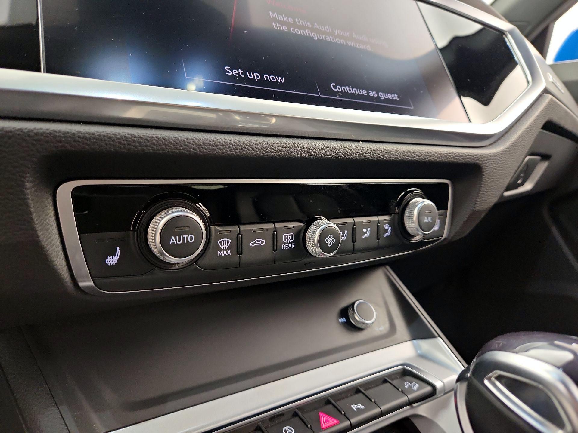 Thumbnail: 2022 Audi Q3 - 16