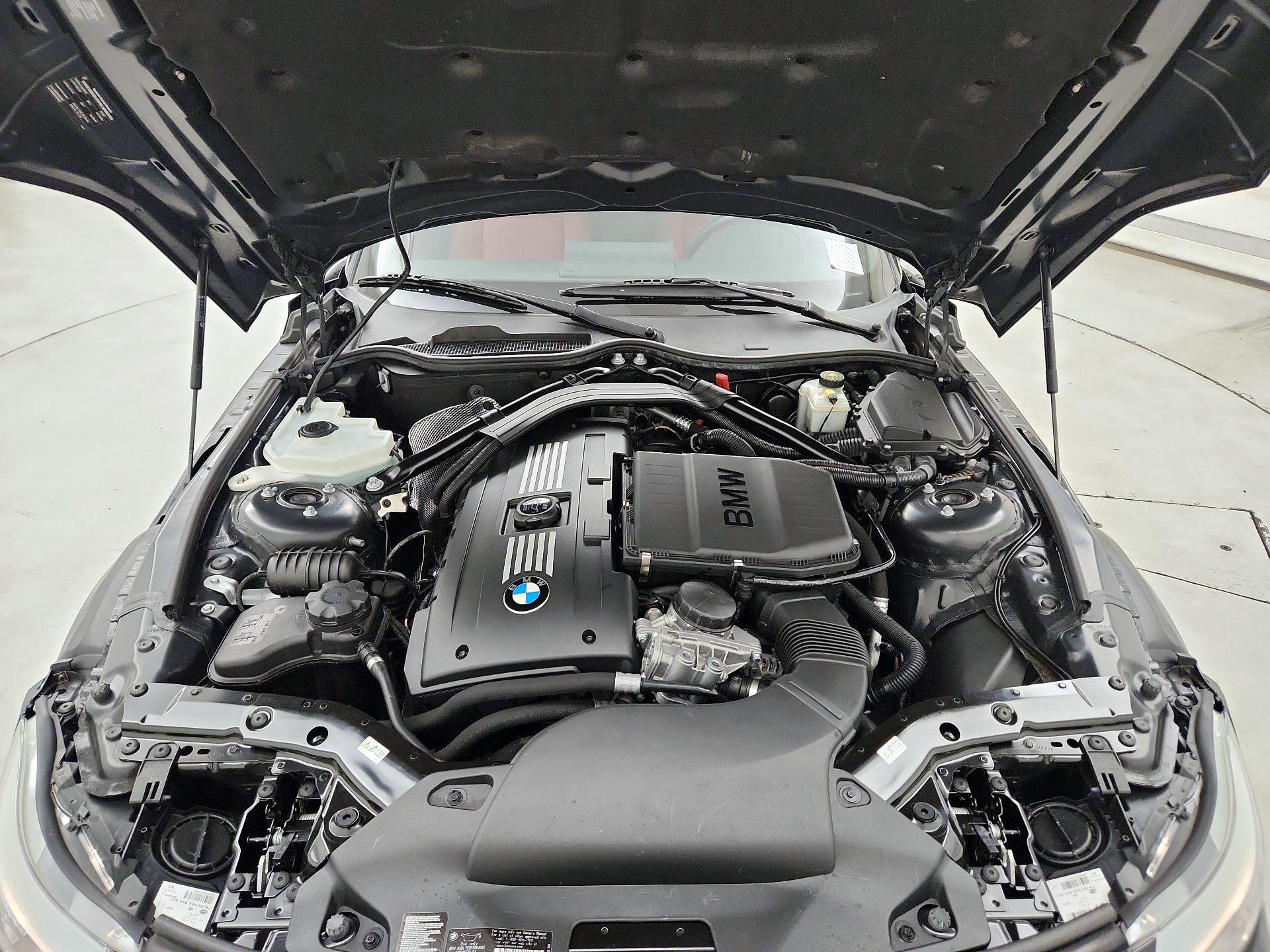 Thumbnail: 2013 BMW Z4 - 20