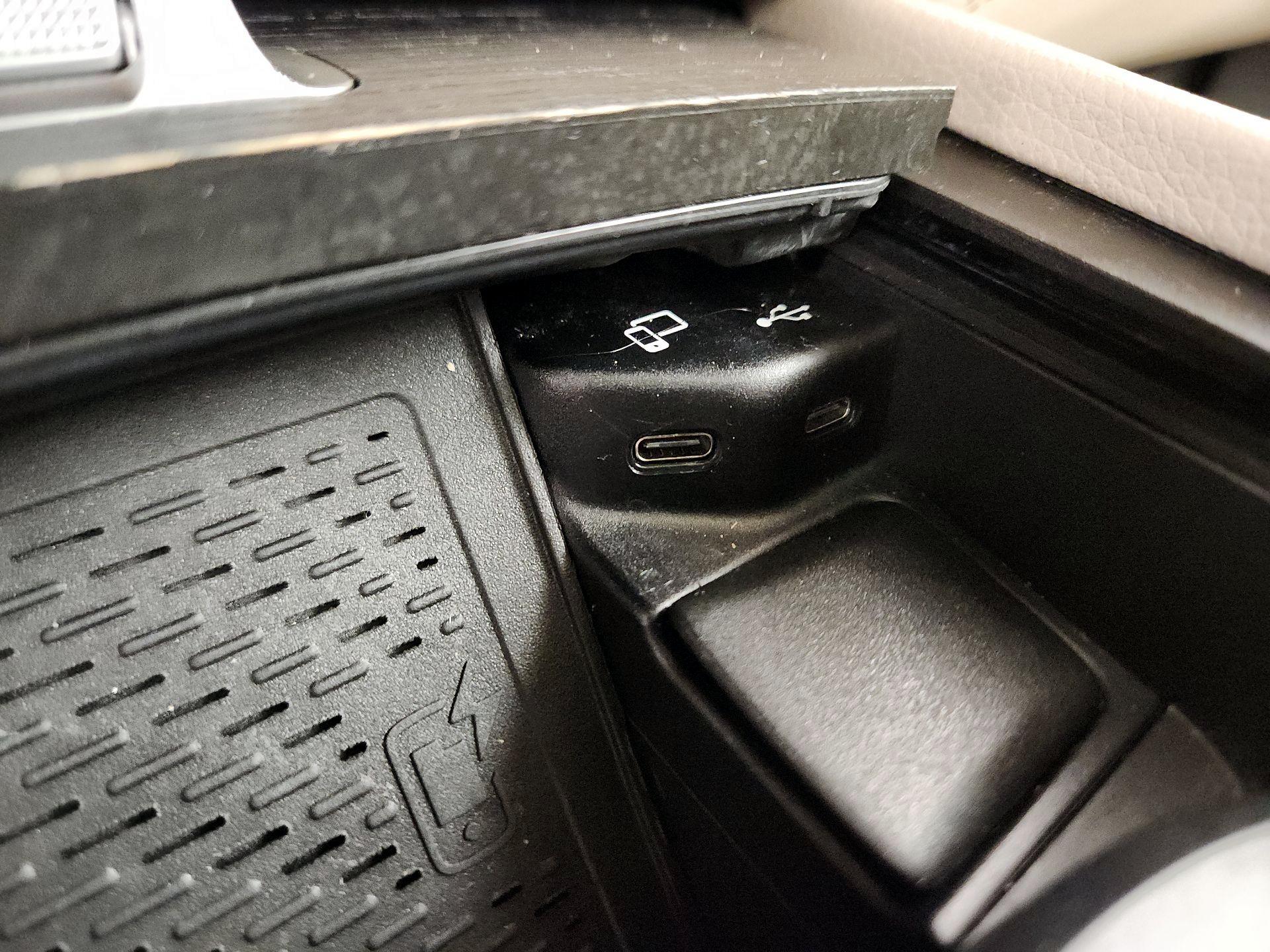 Thumbnail: 2020 Mercedes-Benz GLE - 19