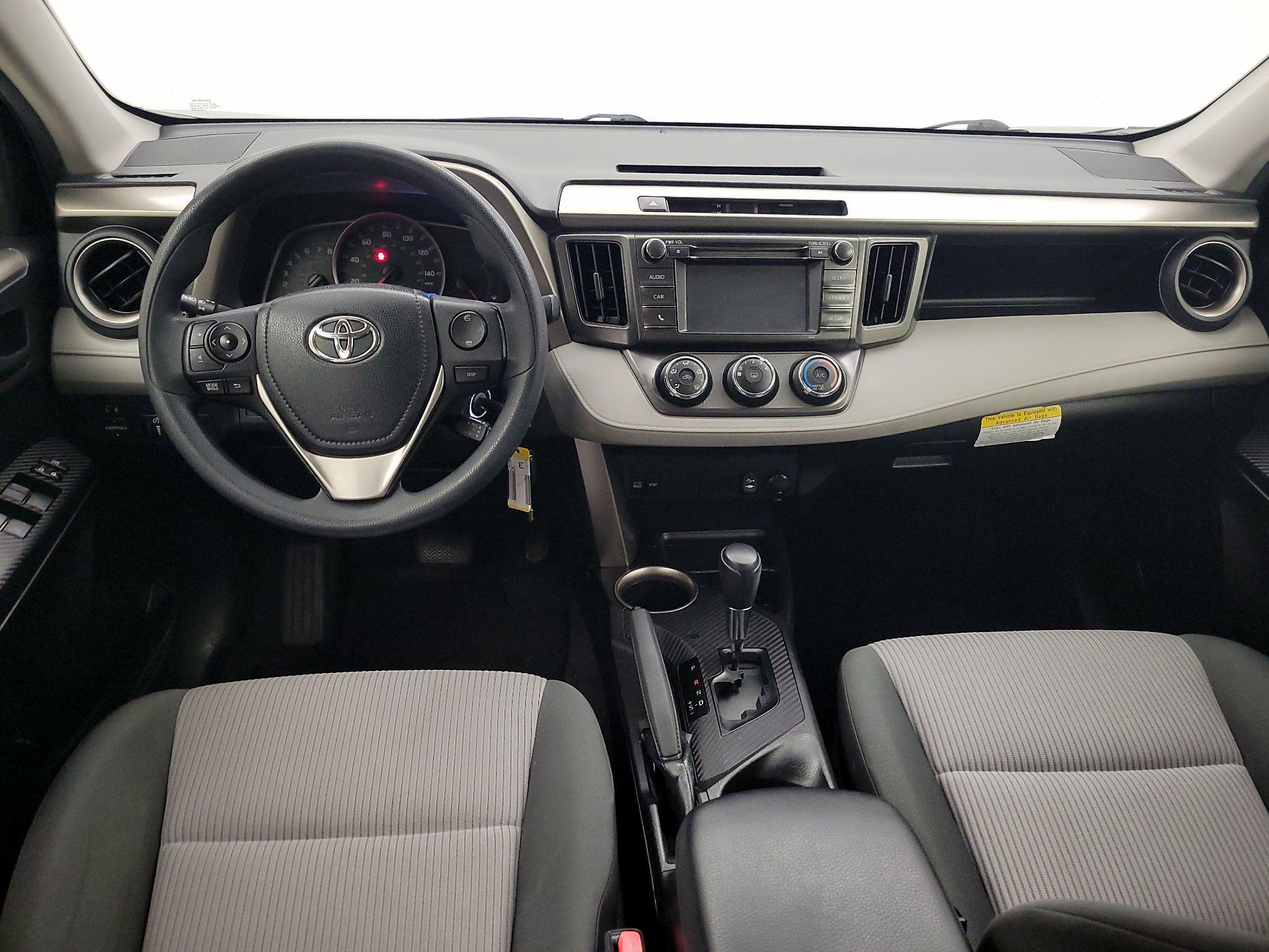 Thumbnail: 2015 Toyota RAV4 - 9
