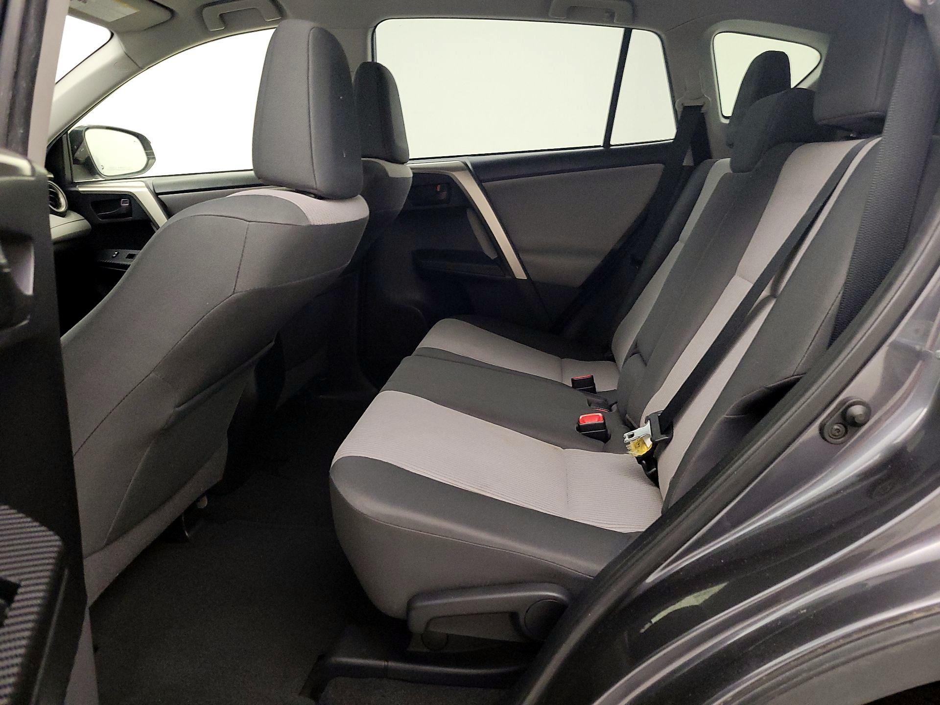 Thumbnail: 2015 Toyota RAV4 - 19