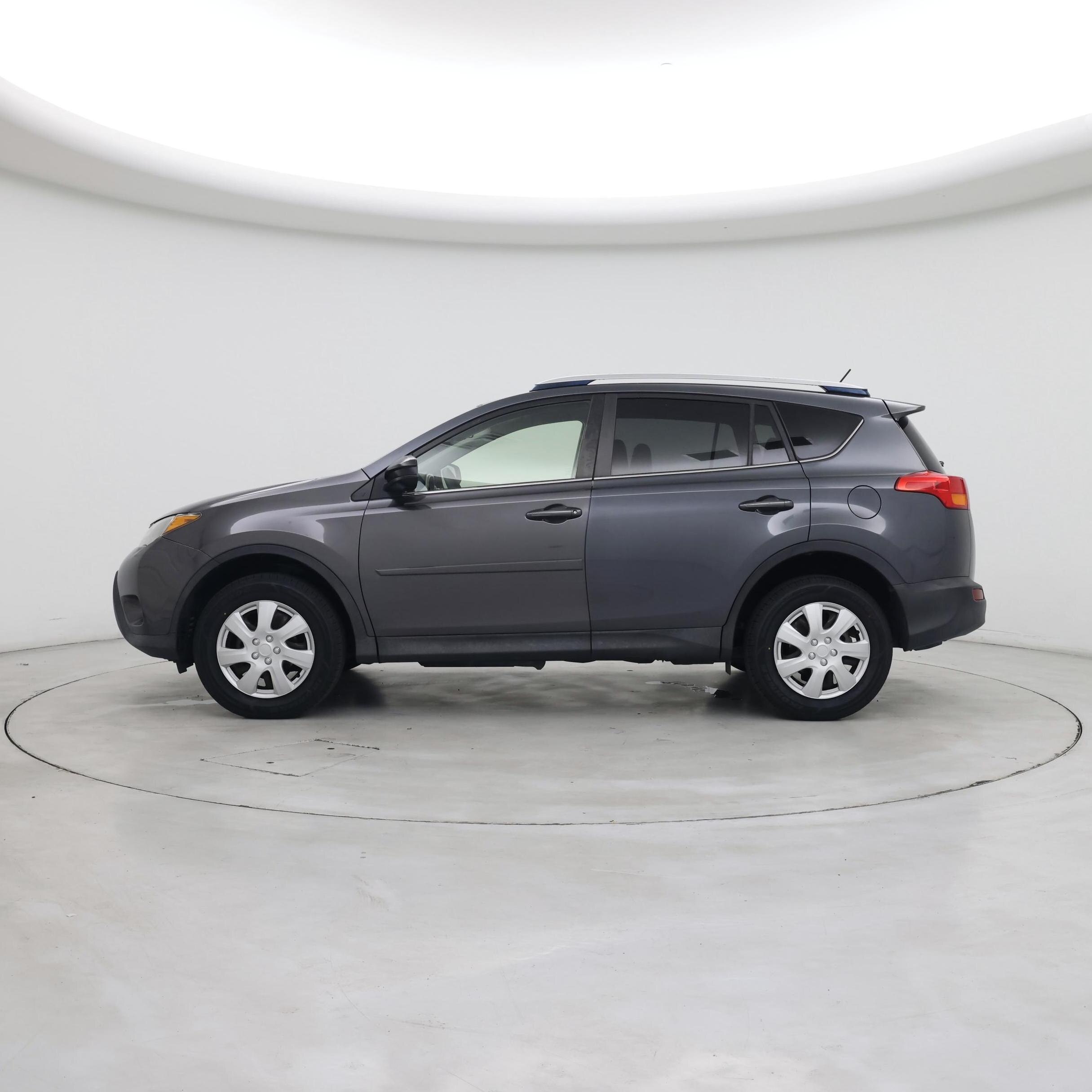 Thumbnail: 2015 Toyota RAV4 - 3