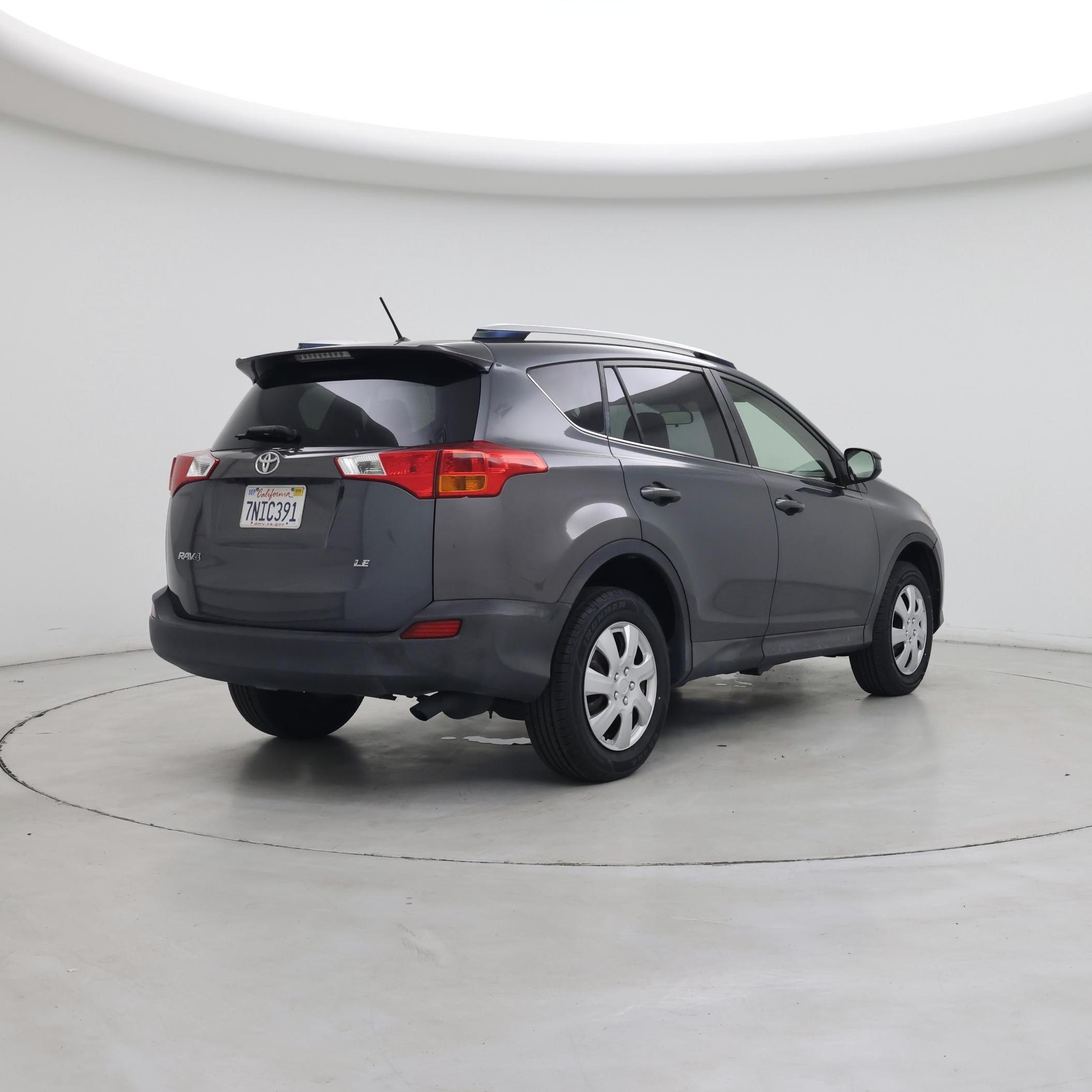 Thumbnail: 2015 Toyota RAV4 - 8