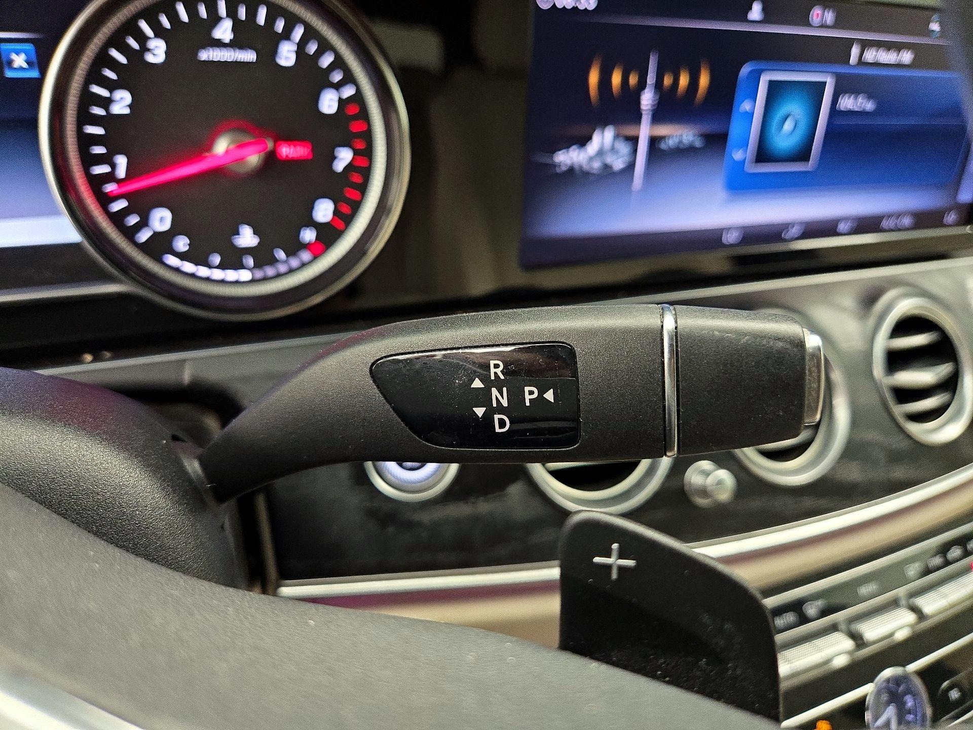 Thumbnail: 2020 Mercedes-Benz E-Class - 18