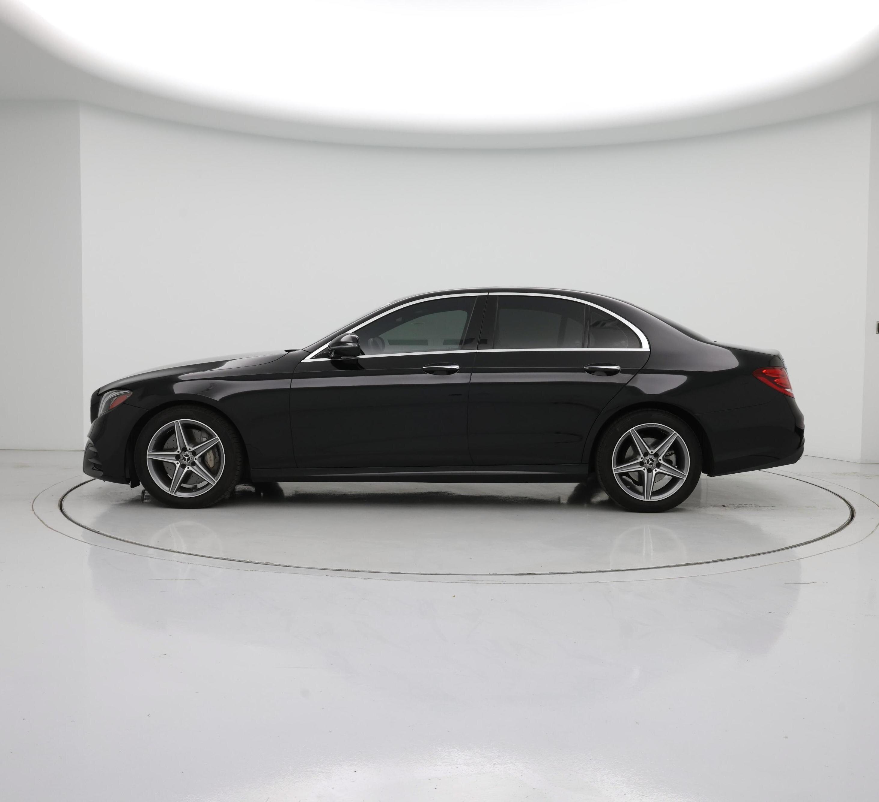 Thumbnail: 2020 Mercedes-Benz E-Class - 3