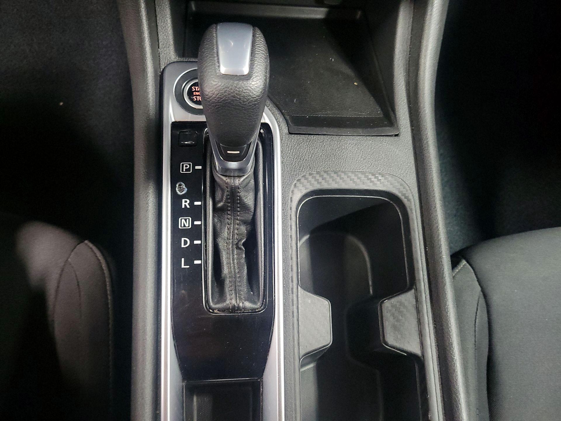 Thumbnail: 2020 Nissan Sentra - 17