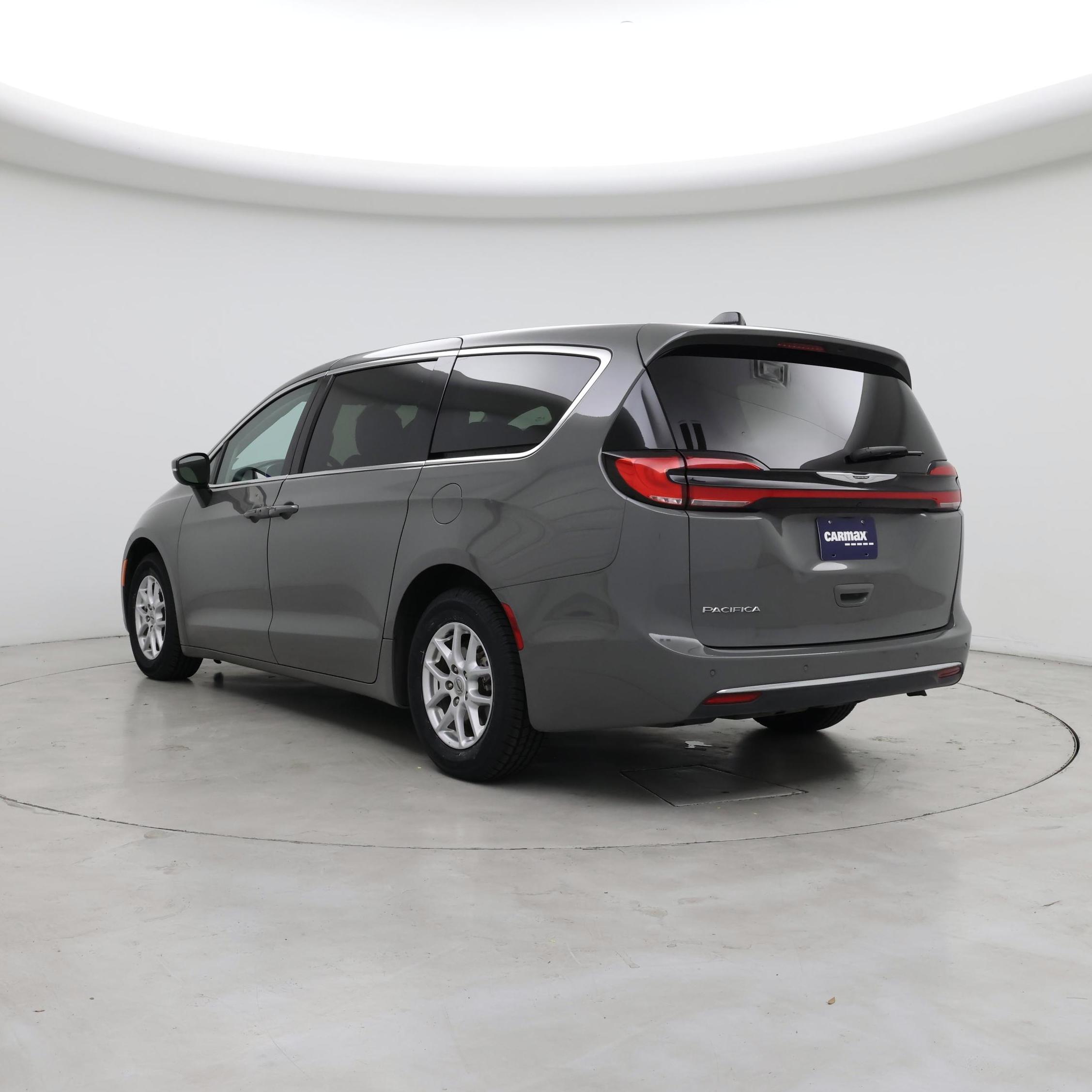 Thumbnail: 2023 Chrysler Pacifica - 2