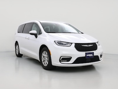 White 2023 Chrysler Pacifica Touring L