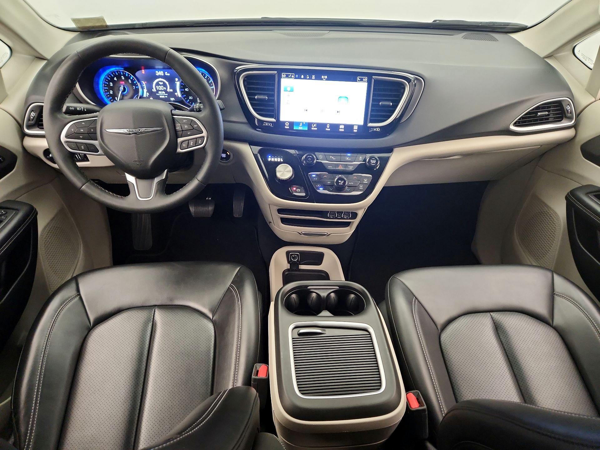 Thumbnail: 2023 Chrysler Pacifica - 9