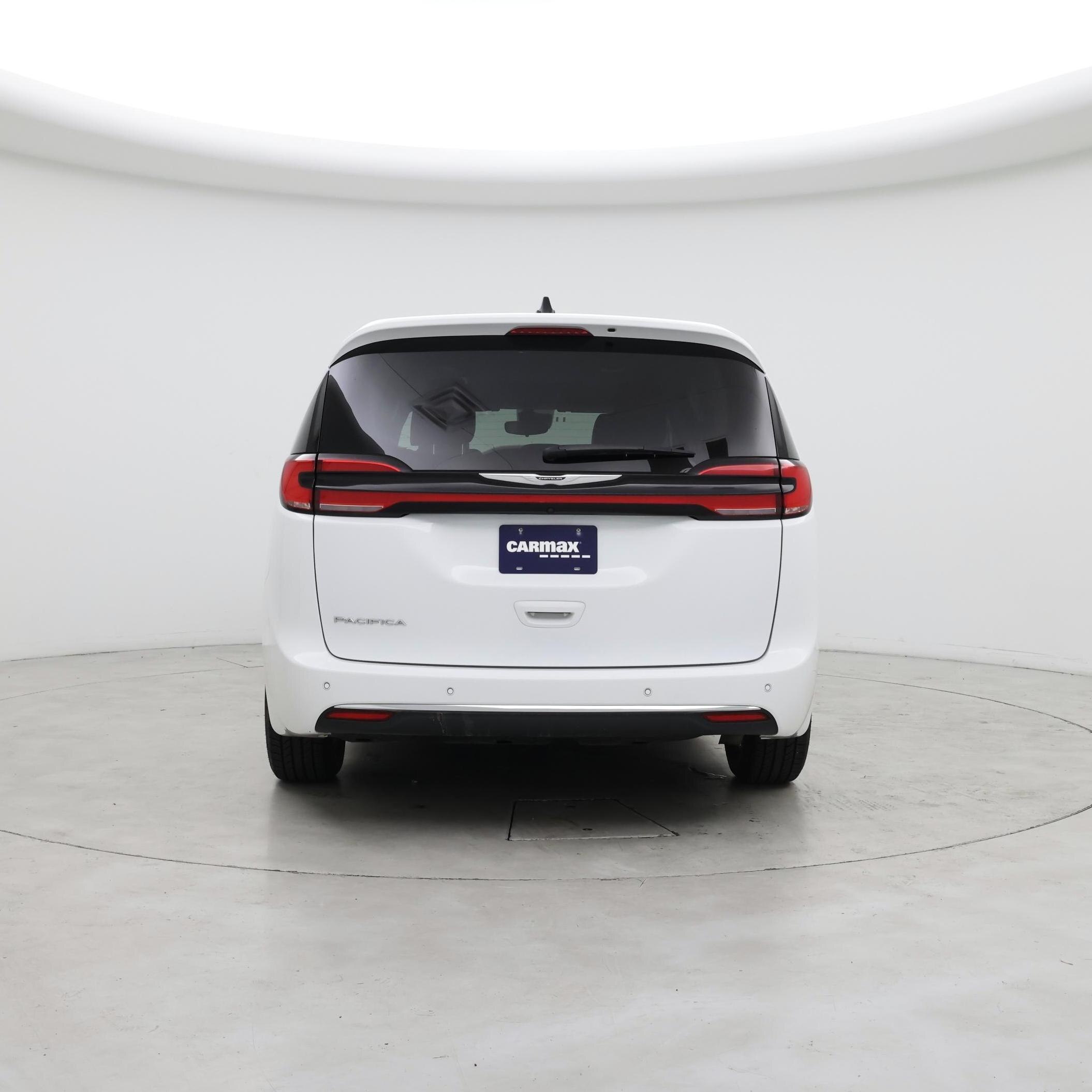Thumbnail: 2023 Chrysler Pacifica - 6