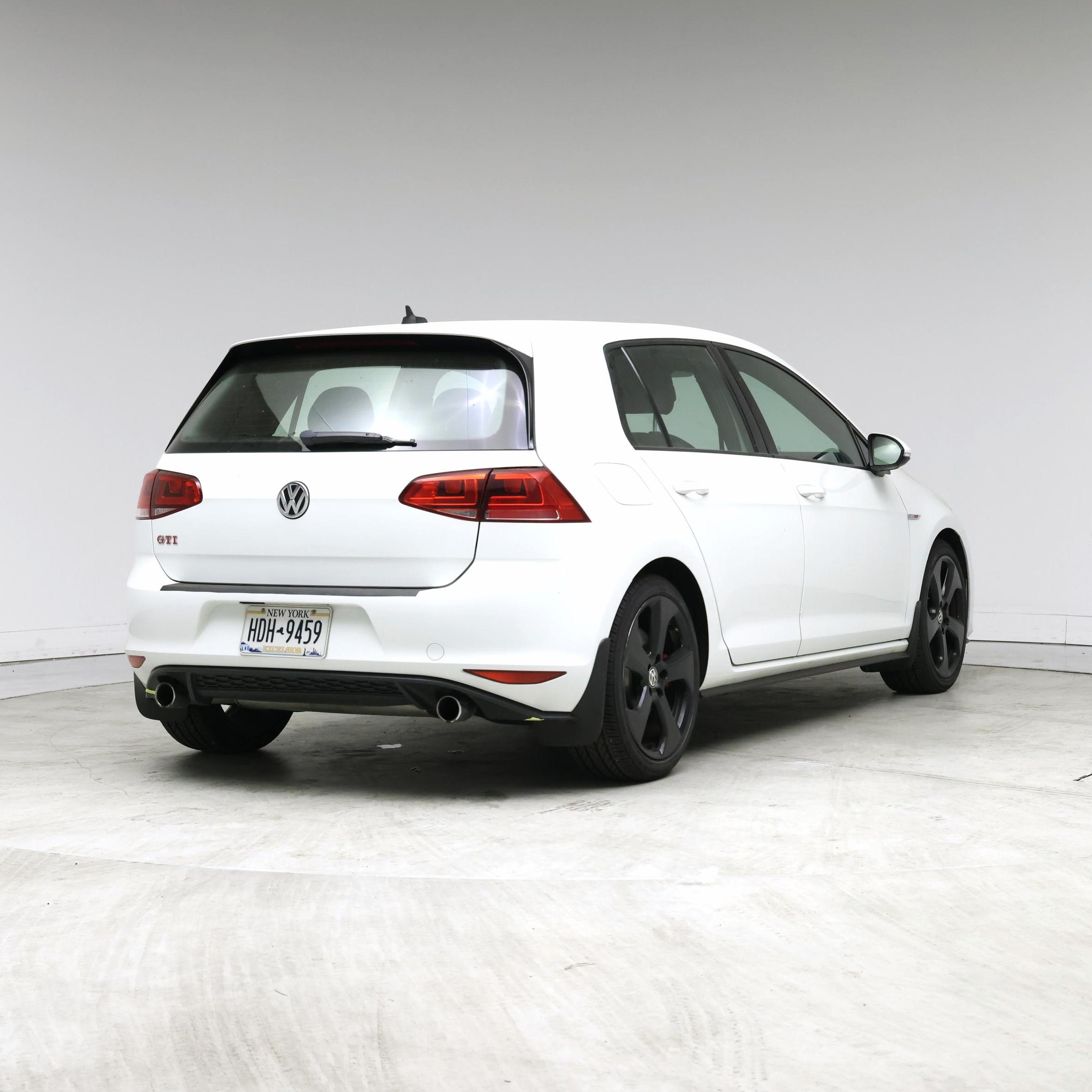 Thumbnail: 2017 Volkswagen Golf - 8
