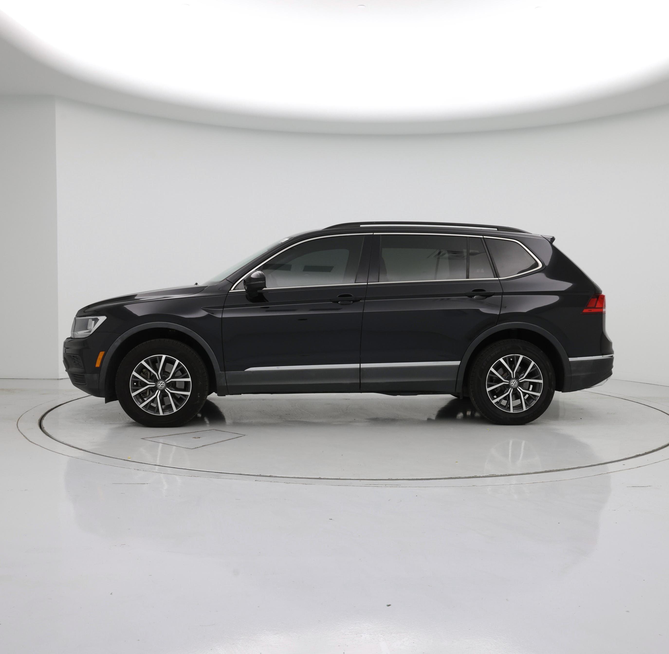 Thumbnail: 2020 Volkswagen Tiguan - 3