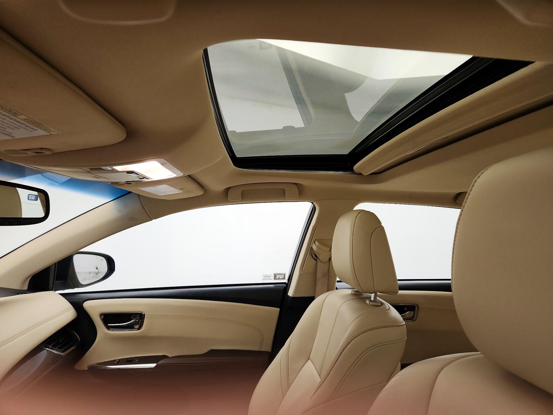 Thumbnail: 2014 Toyota Avalon - 19